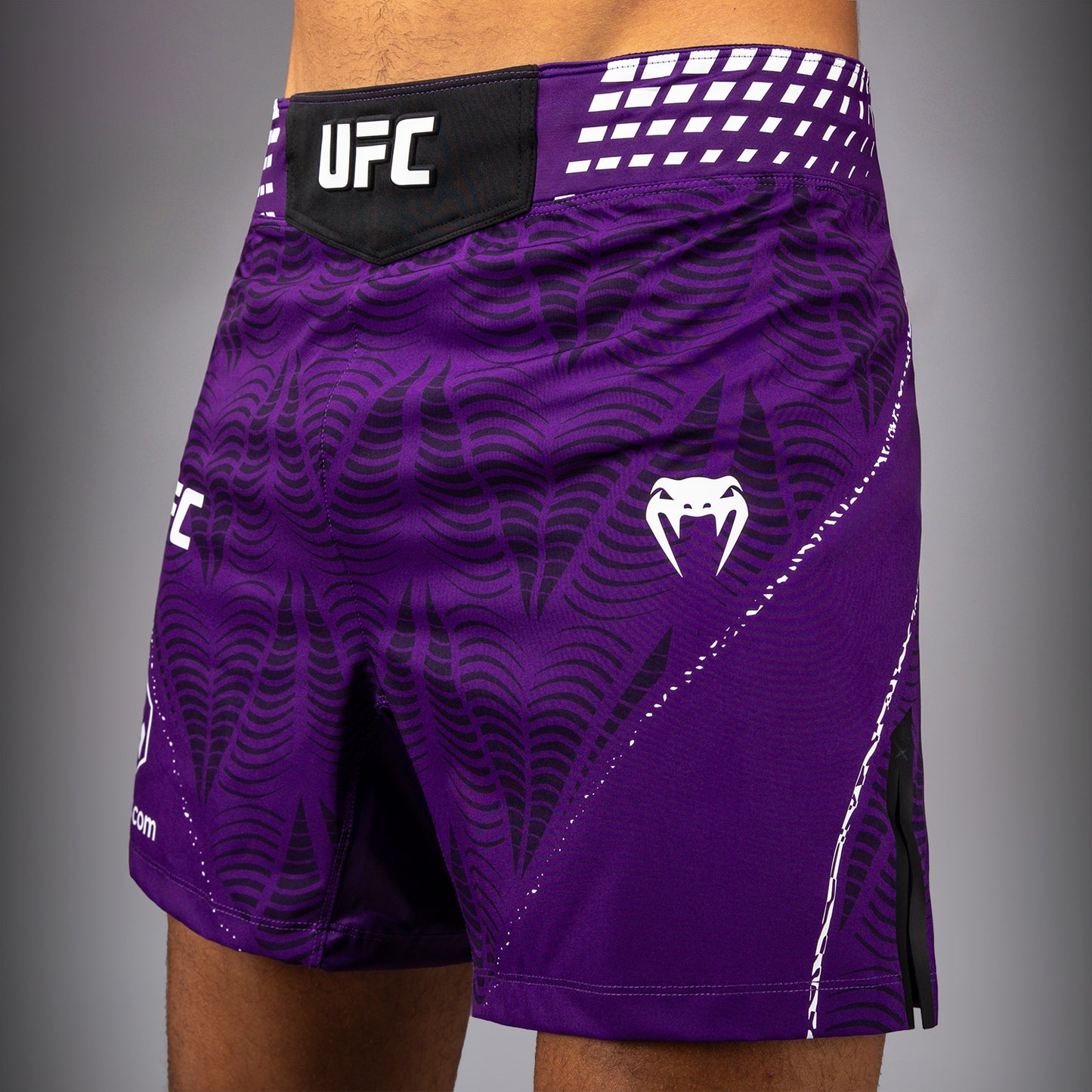 UFC Zenith by Venum Authentic Fight Night ショートフィットファイトショーツ メンズ - パープル