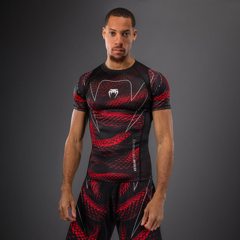 正規品 Venum UFC ラッシュガード 半袖 MMA Rizin Sサイズ dd82bbc2b93b531338df33fd66a3ff