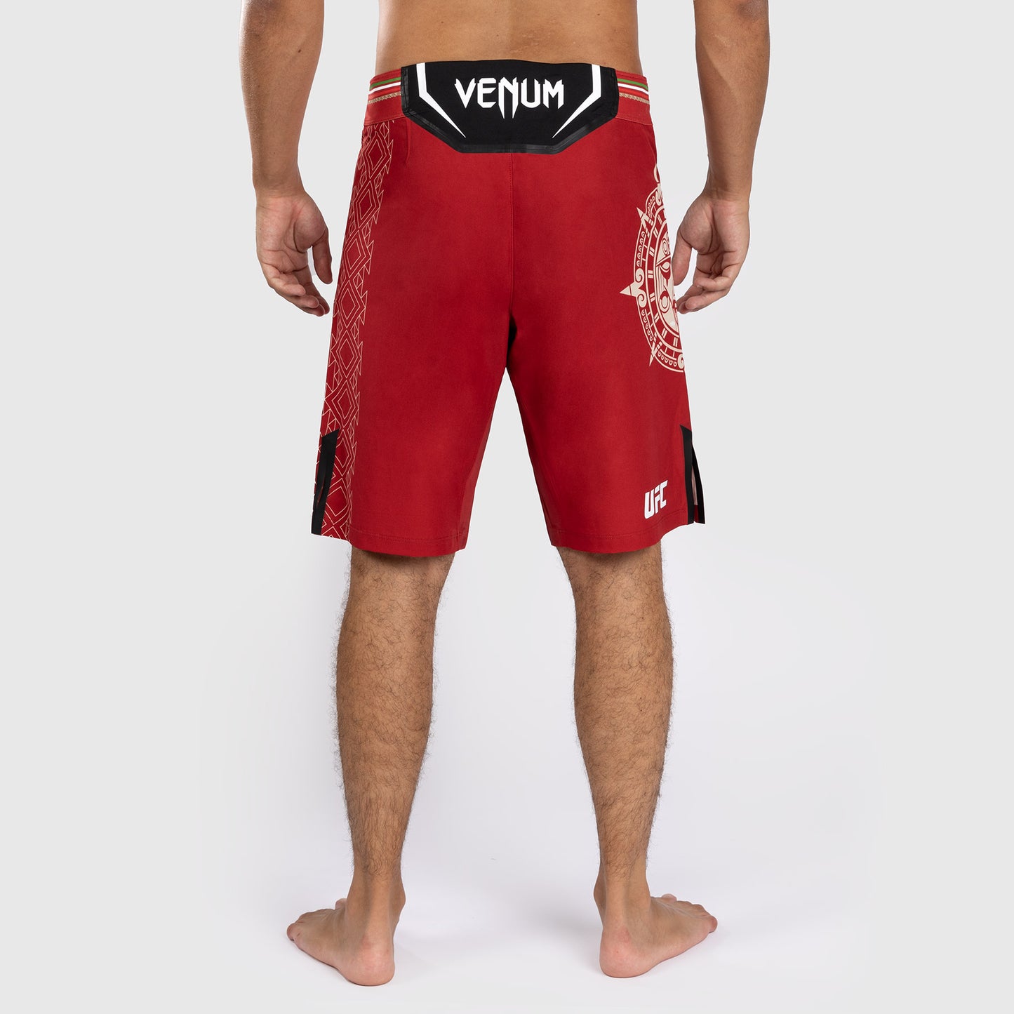 Noche UFC by Venum Authentic Fight Night メンズ ファイト ショート - ロング フィット - レッド