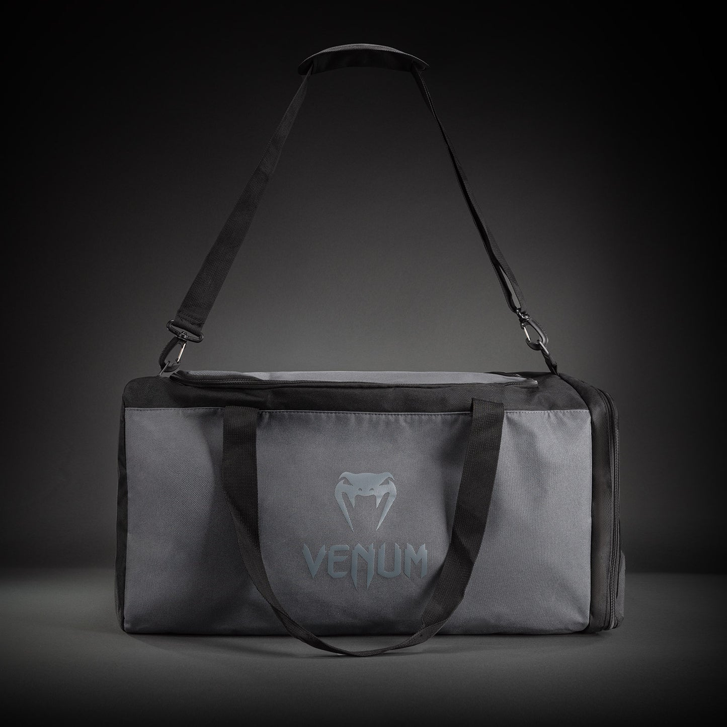 Venum Essential スポーツバッグ (61L) - グレー/ブラック