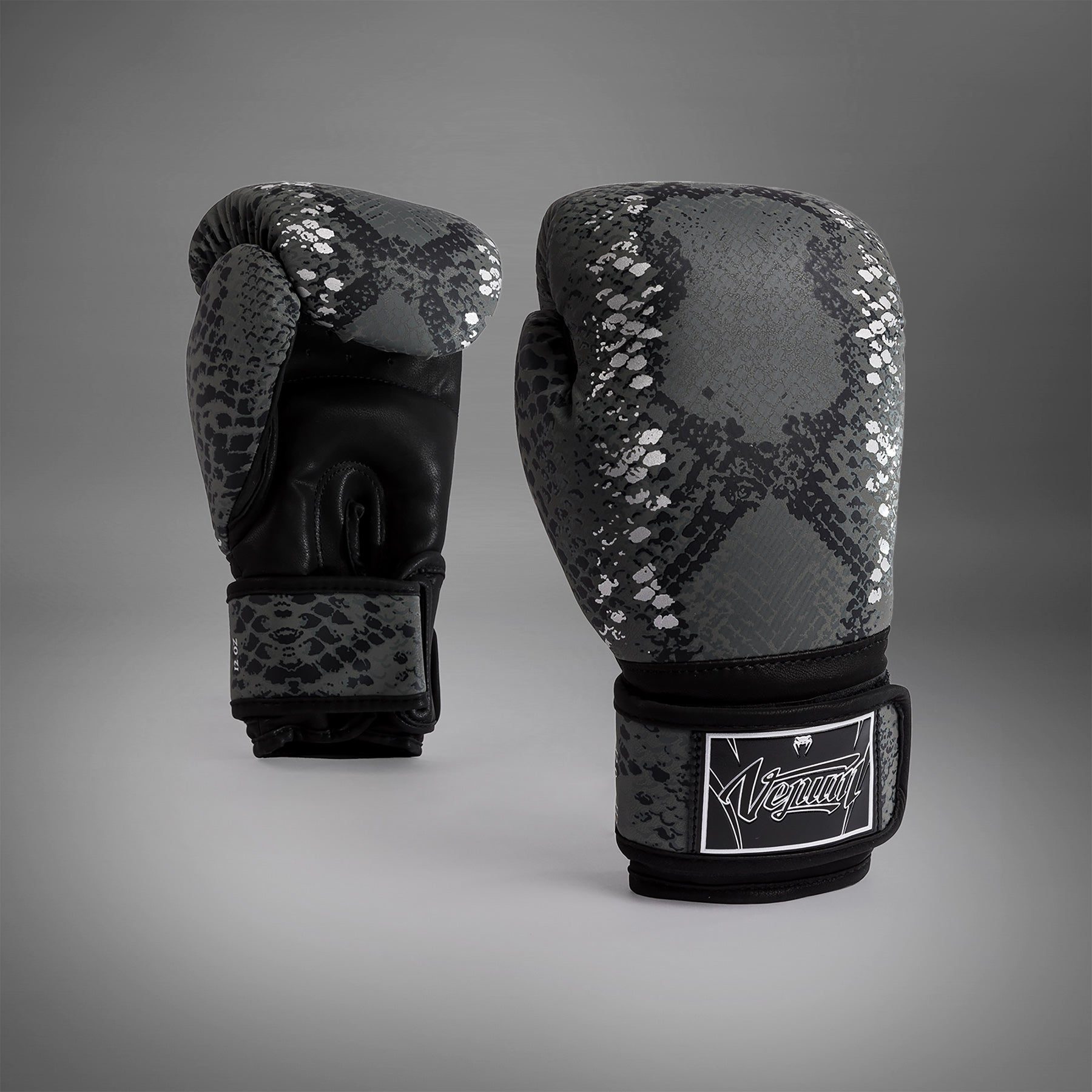 Buakaw Banchamek ボクシンググローブ 黒　10OZ ブアカーオ キックボクシンググローブ Buakaw Signature Gloves