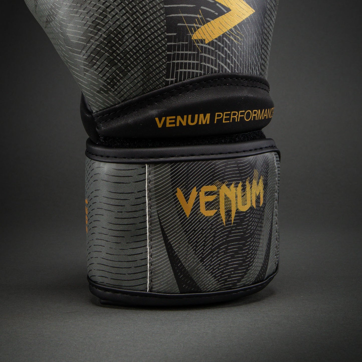 Venum Galactic 3.0 ボクシンググローブ - ブラック/ゴールド