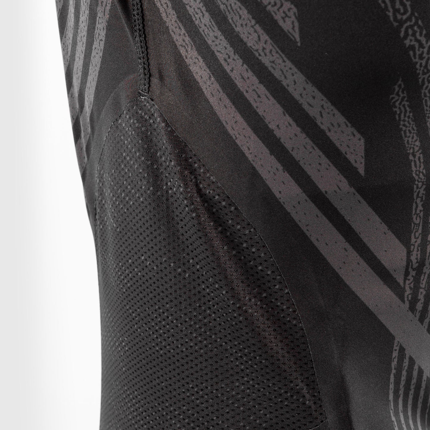 UFC VENUM本物のファイトナイトウィメンズウォークアウトジャージ - 黒