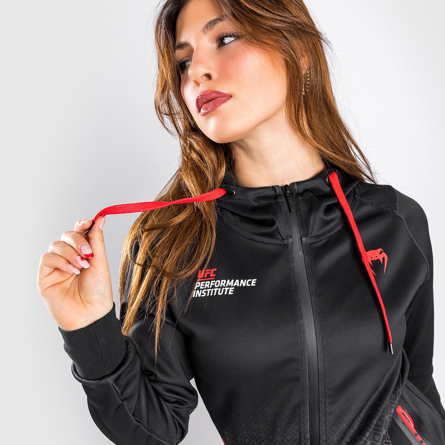 Venum UFCパフォーマンスインスティテュートフード付きスウェットシャツ-女性用-ブラック/レッド