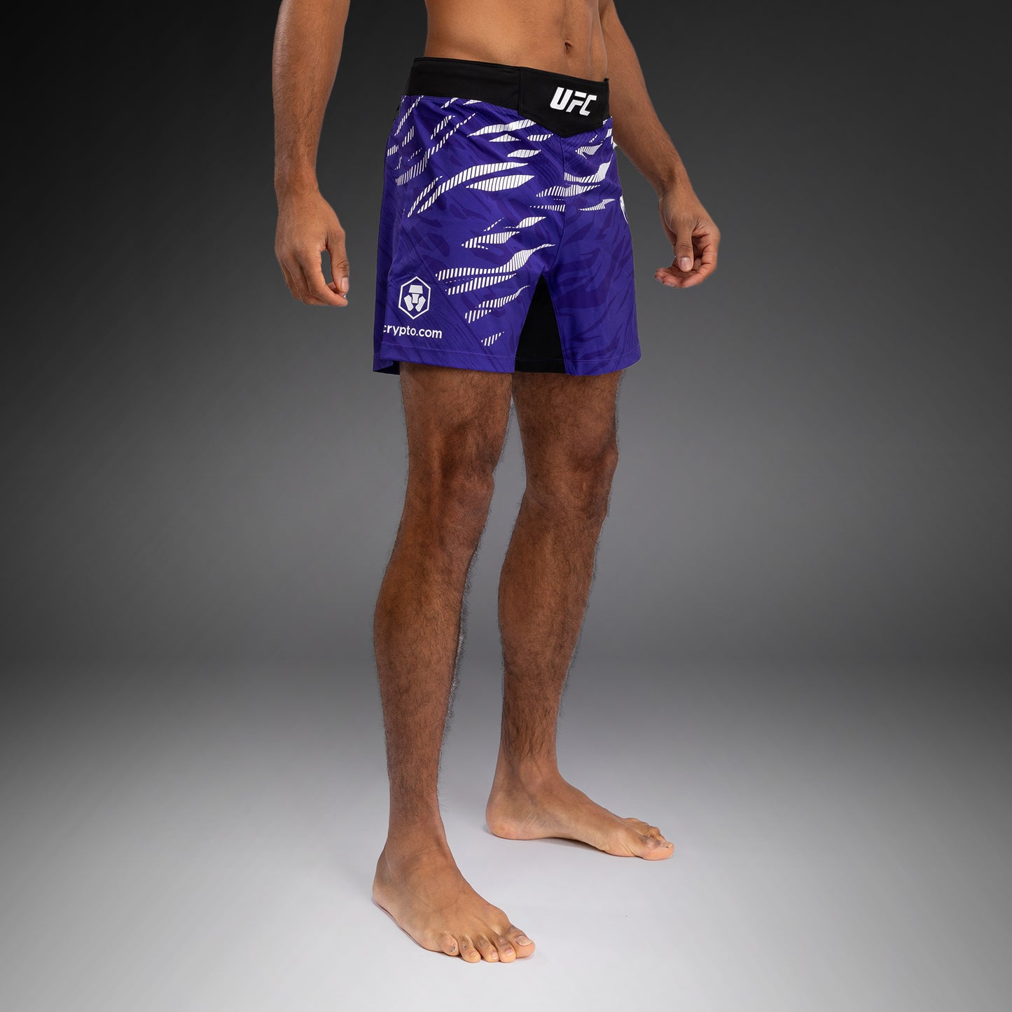 UFC Fusion by Venum Authentic Fight Night レスリングショーツ（男性用、フィットコルト） - パープル