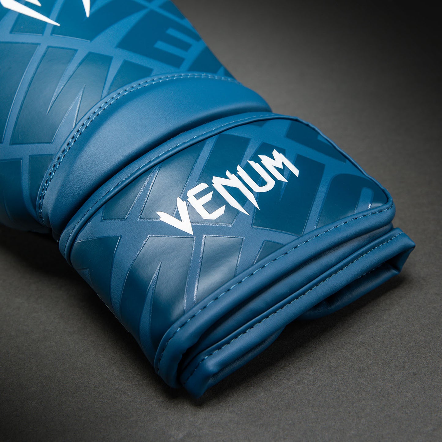 Venum Contender 1.5 XT 3D ボクシンググローブ – ネイビーブルー