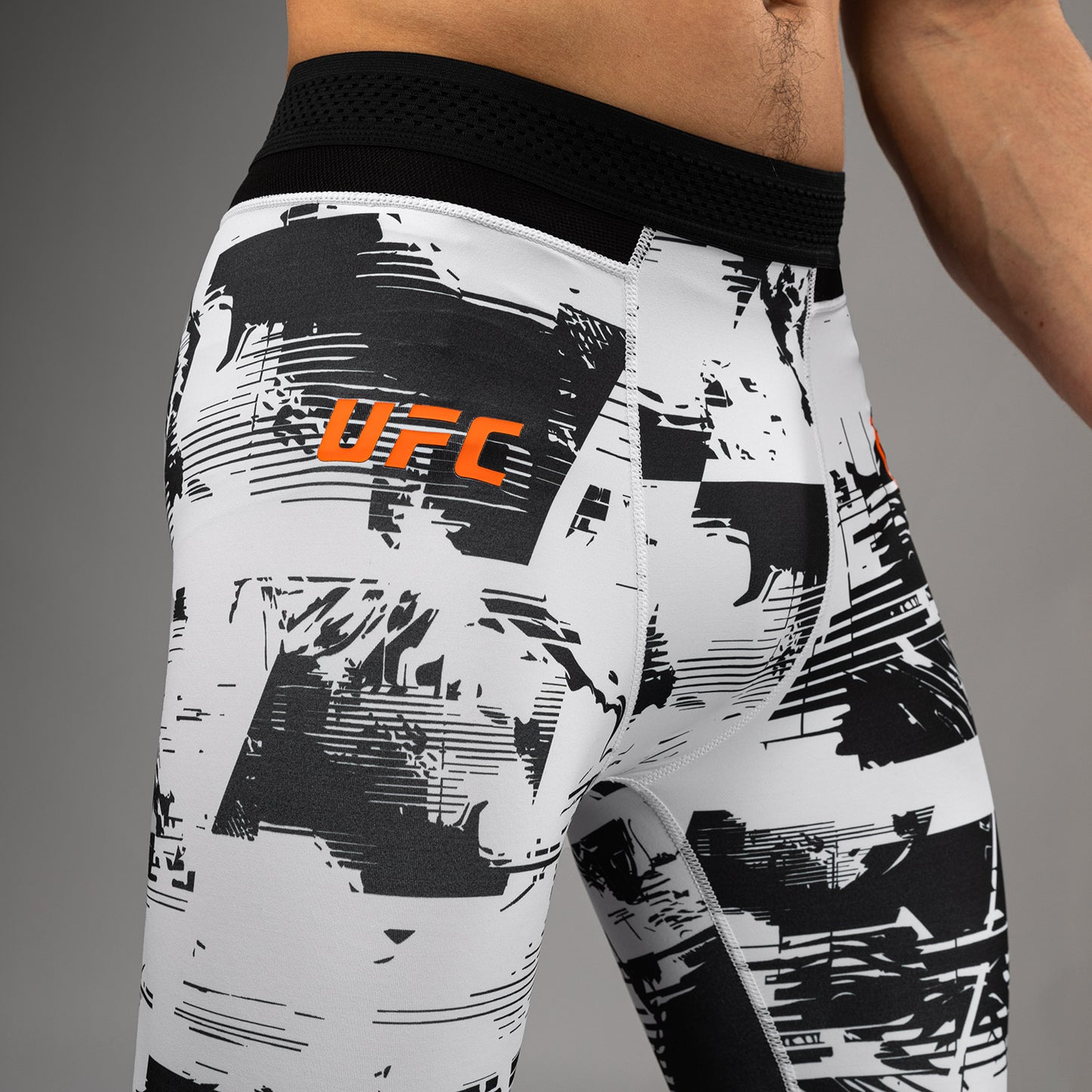 UFC Zenith by Venum Authentic Fight Week パフォーマンスタイツ メンズ - ホワイト