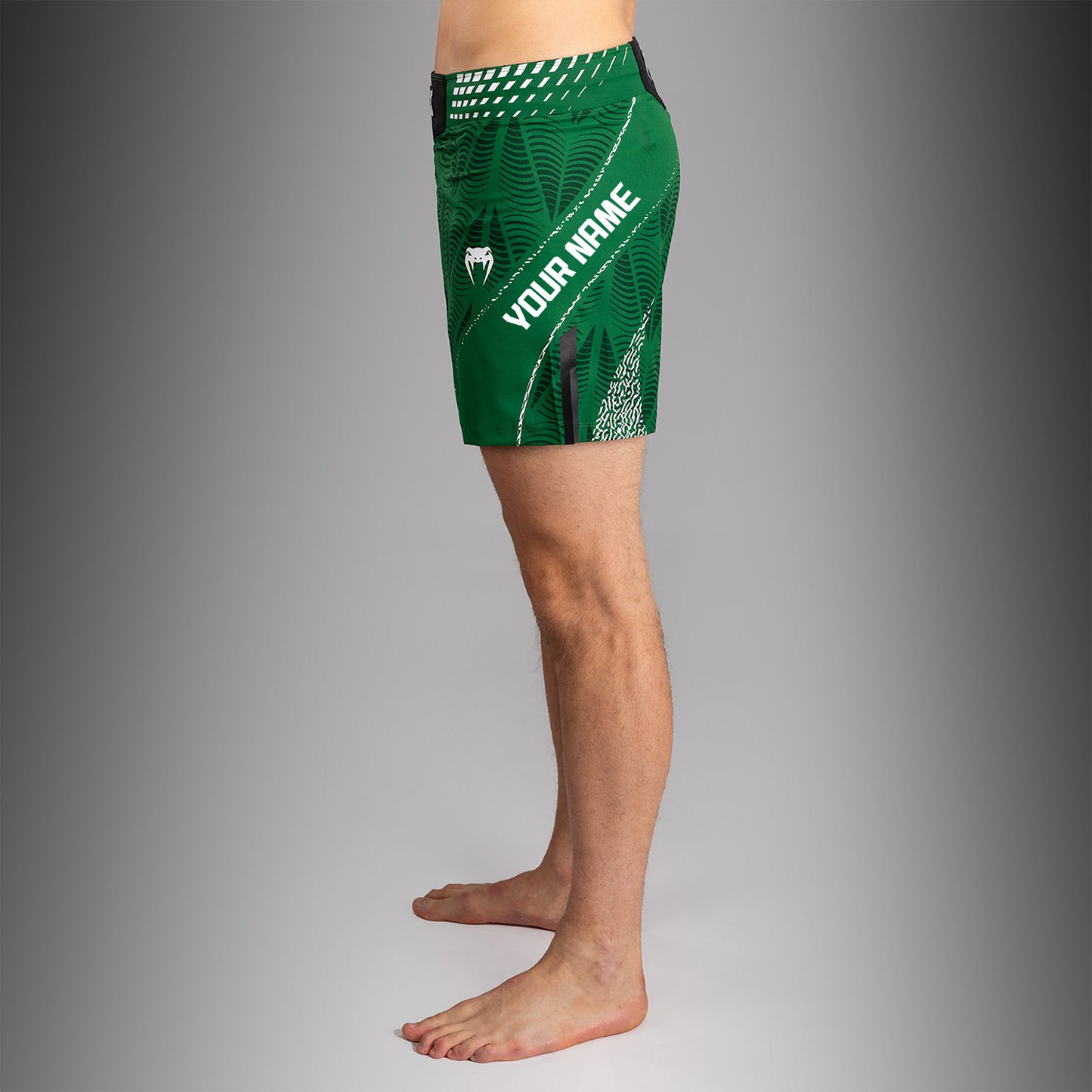 UFC Zenith by Venum Authentic Fight Night ショートフィットファイトショーツ メンズ - グリーン
