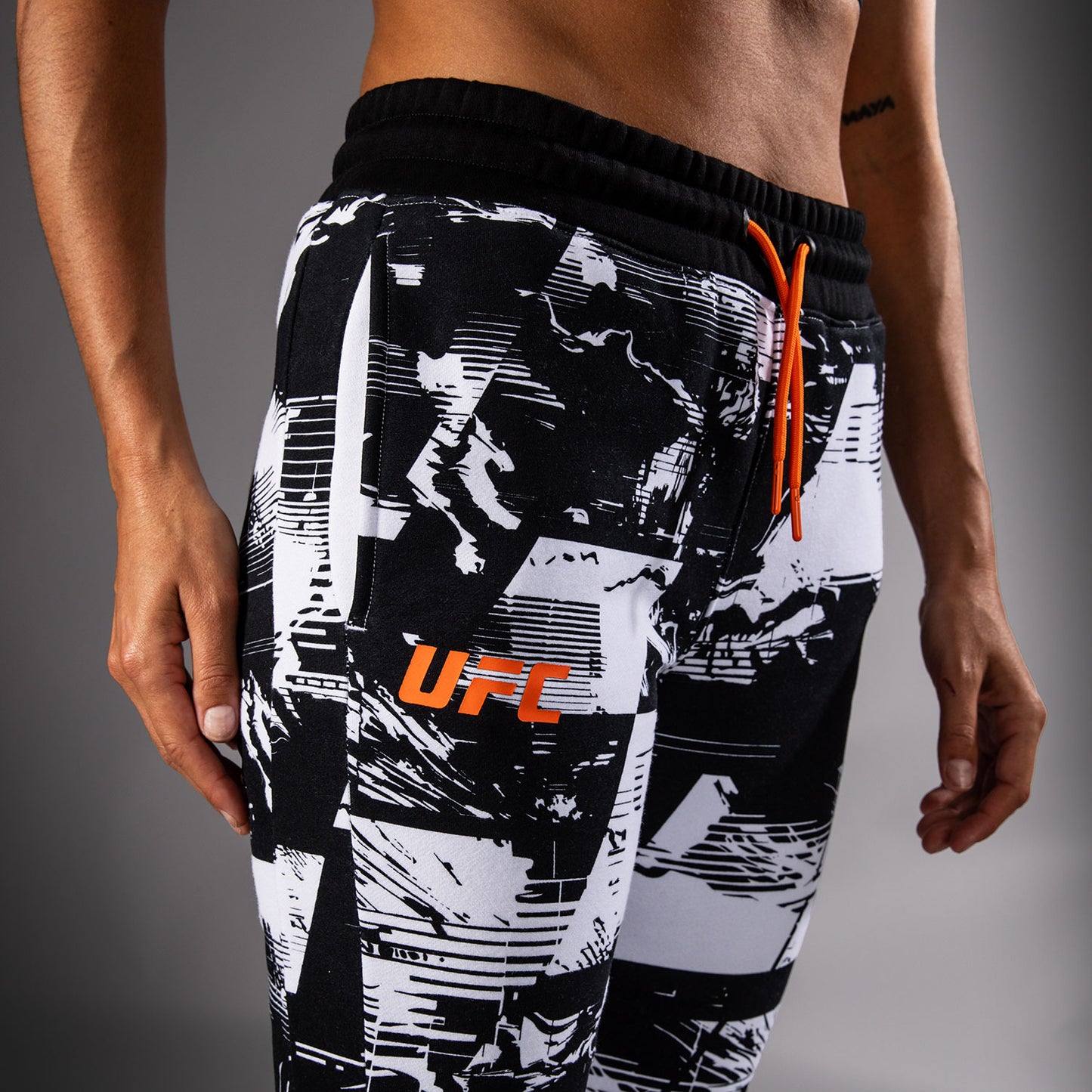 UFC Zenith by Venum Authentic Fight Week パンツ レディース - ホワイト