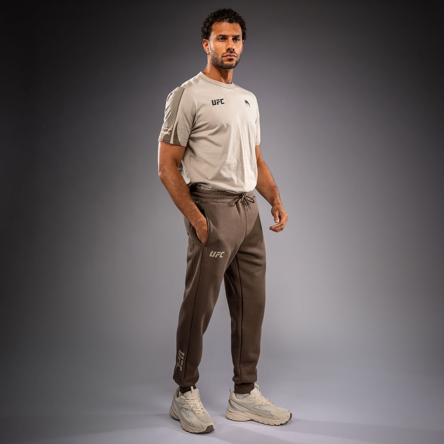 Venum UFC Unity by Venum Authentic Fight Week メンズ コットンパンツ - ブラウン