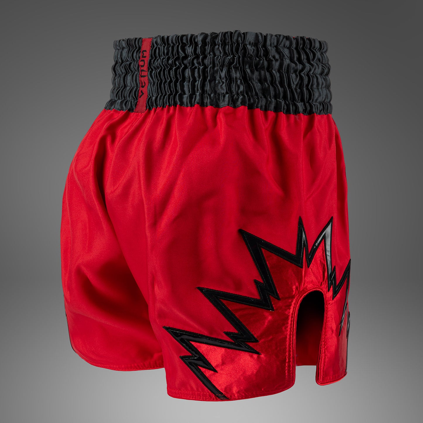 Venum Inferno Muay Thai ショーツ - レッド/チャコールグレー/ブラック