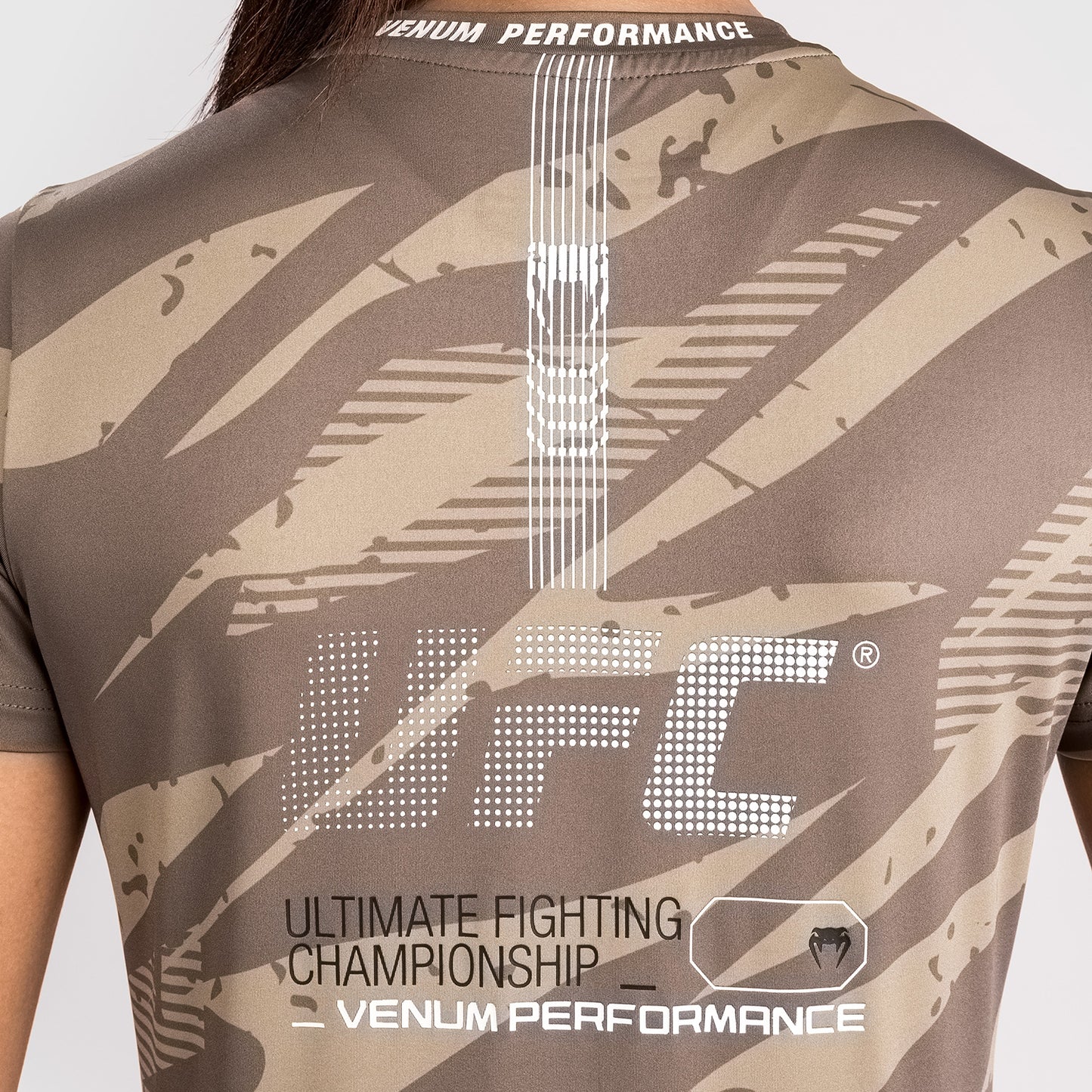 UFC Adrenaline By Venum Fight Week 女性用ドライテックTシャツ - Desert Camo