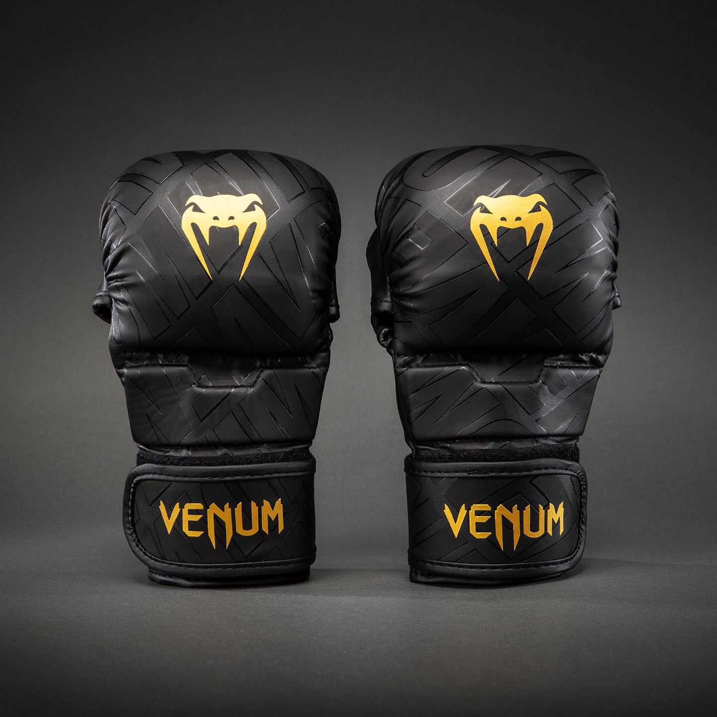 Venum Contender 1.5 XT 3D スパーリンググローブ - ブラック/ゴールド