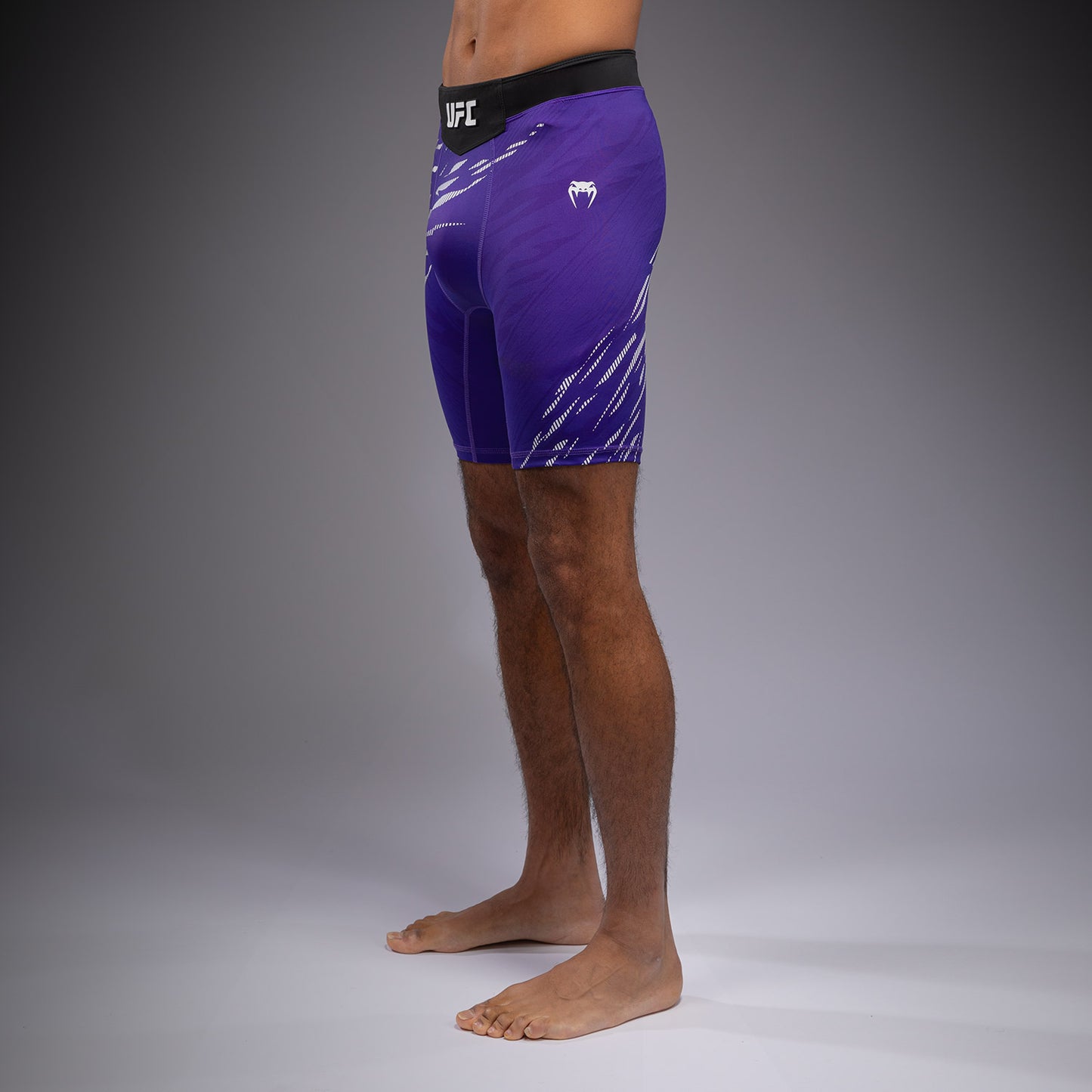UFC Fusion by Venum Authentic Fight Night ヴァレトゥードショーツ（男性用） - パープル