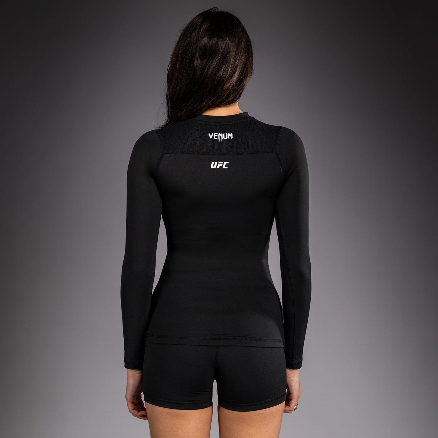 Venum UFC Unity by Venum Authentic Fight Week ウィメンズ テクニカル 長袖ラッシュガード - ブラック