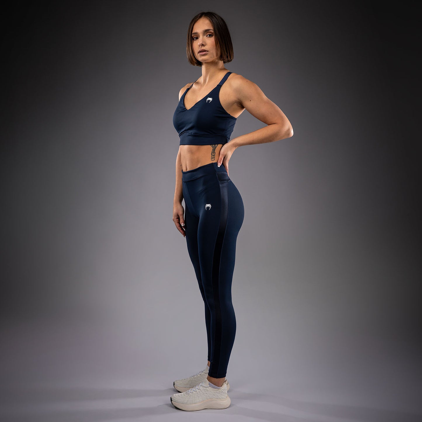 Venum Sculpt Shape レディース スポーツブラ - ネイビーブルー