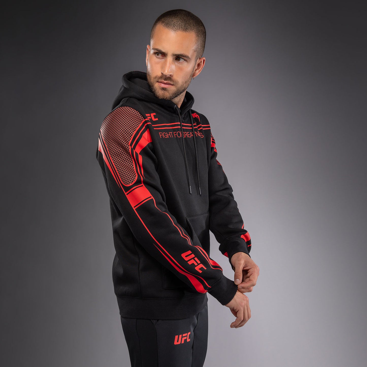 Venum UFC Unity by Venum Authentic Fight Week メンズ プルオーバーフーディー - ブラック