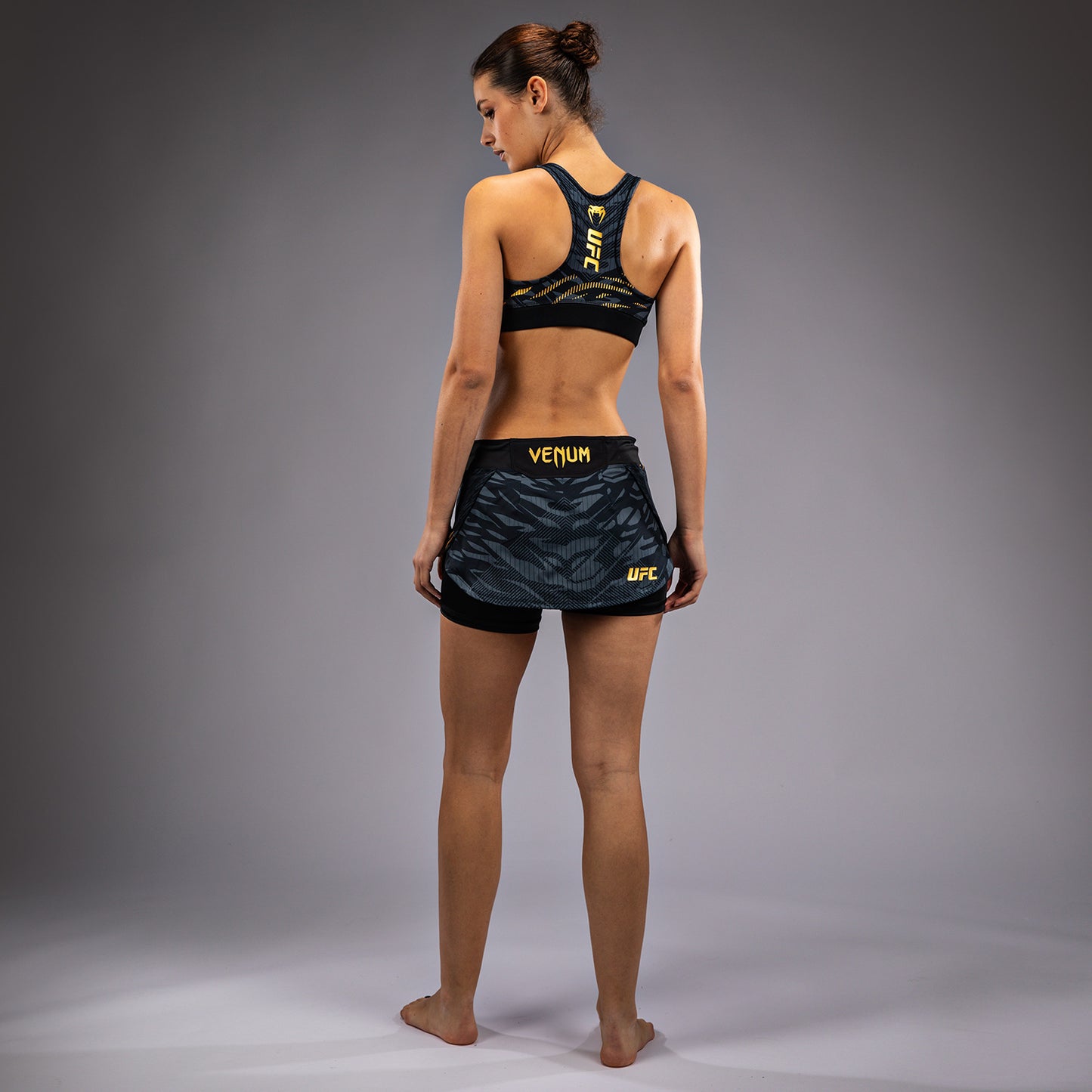 UFC Fusion by Venum Authentic Fight Night ショートスカート（女性用） - チャンピオン