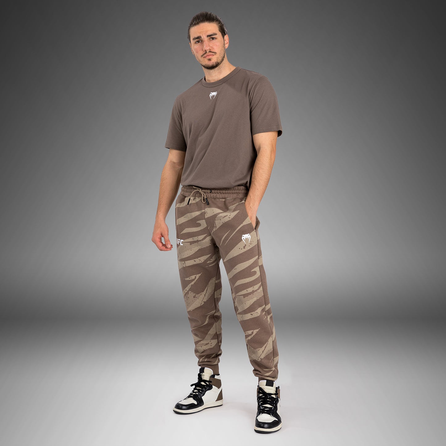 UFC Adrenaline By Venum Fight Week メンズパンツ - Desert Camo