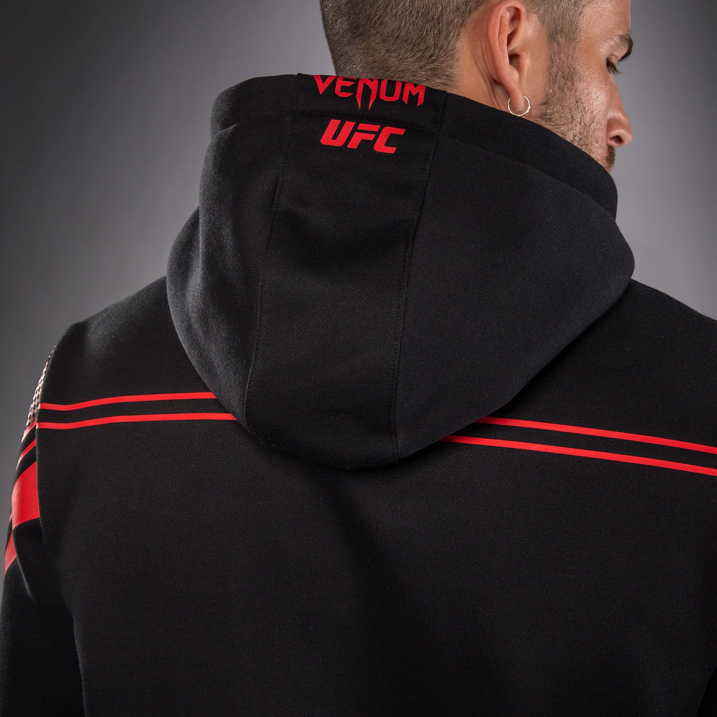 Venum UFC Unity by Venum Authentic Fight Week メンズ プルオーバーフーディー - ブラック