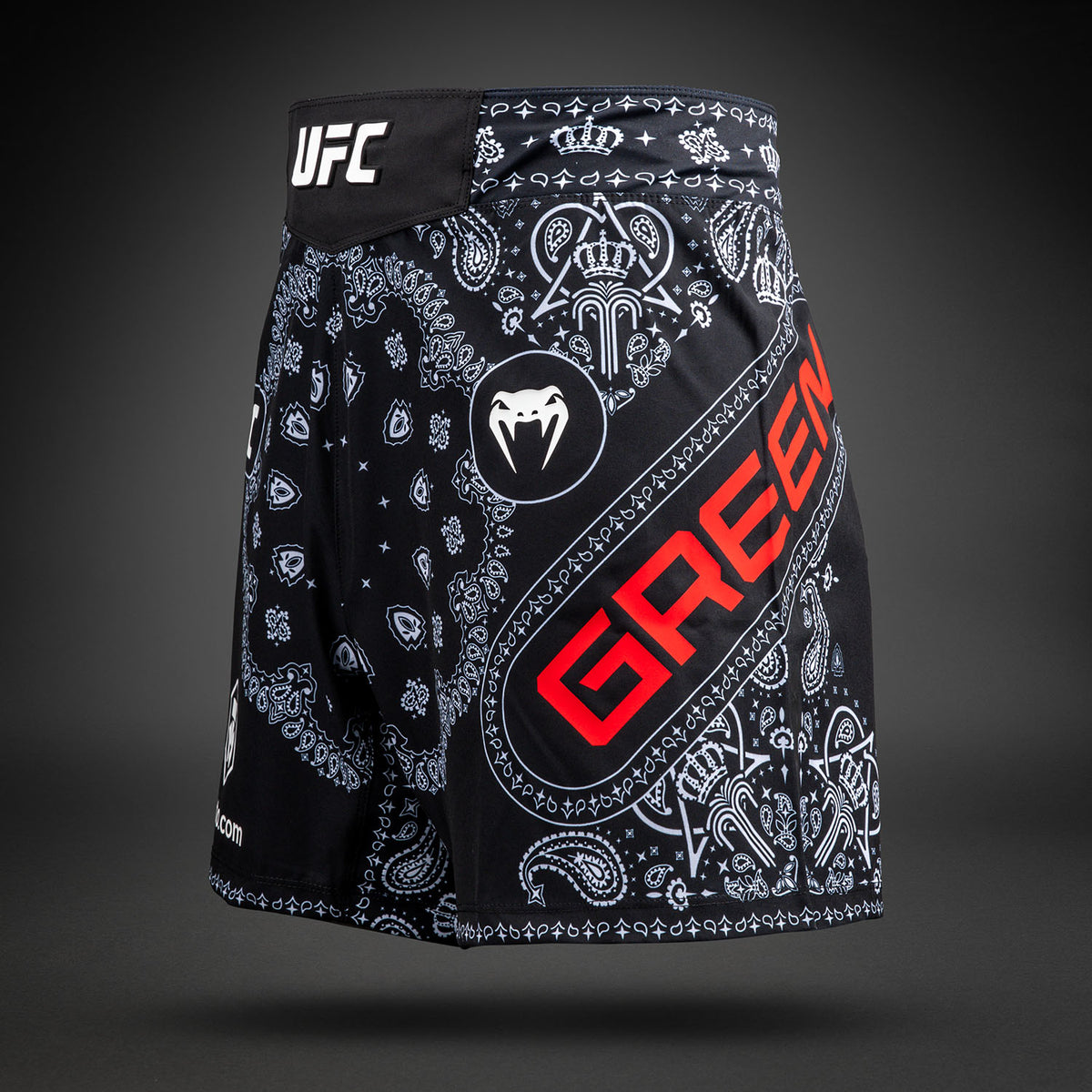 Venum UFC Unrivaled by Venum メンズ King Green ショートフィット ファイトショーツ – ブラック