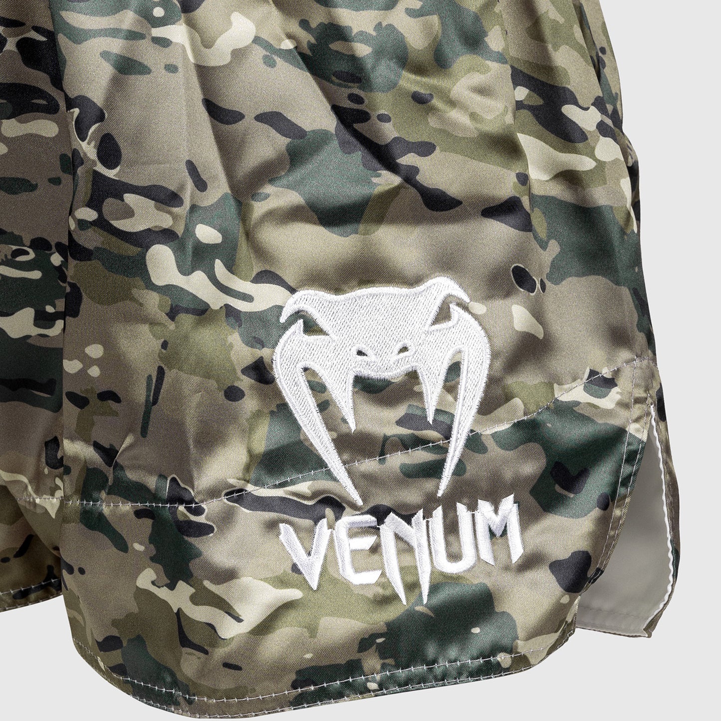 Venum Classic ムエタイショーツ - デザートカモ