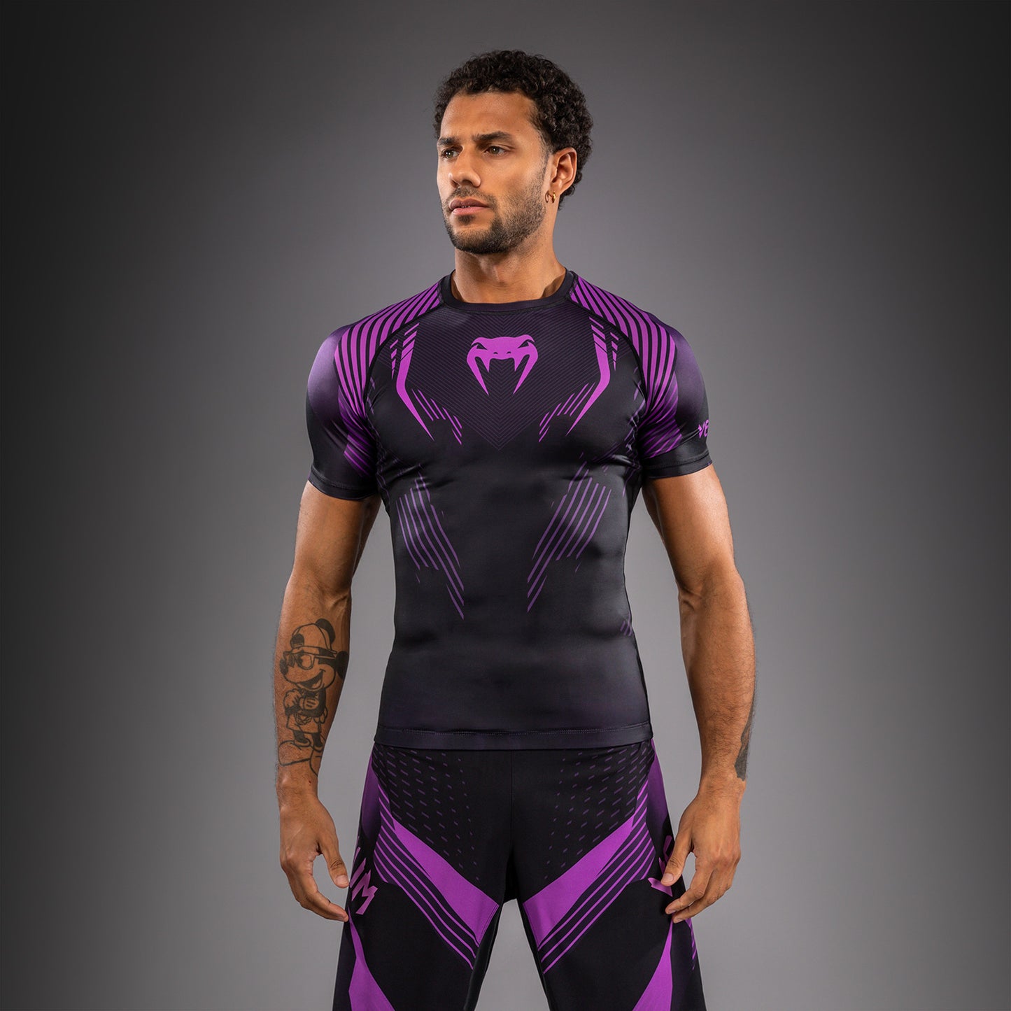 Venum No-Gi 6.0 半袖ラッシュガード - ブラック/パープル