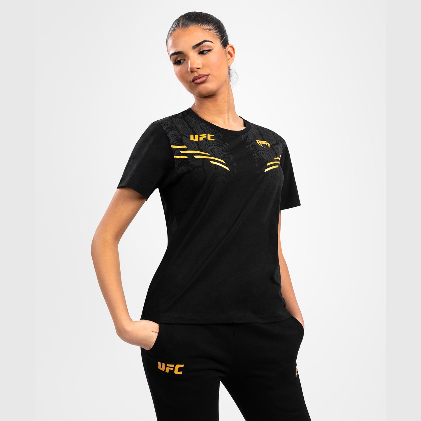UFC Adrenaline by Venum Replica 女性用半袖Tシャツ - Champion