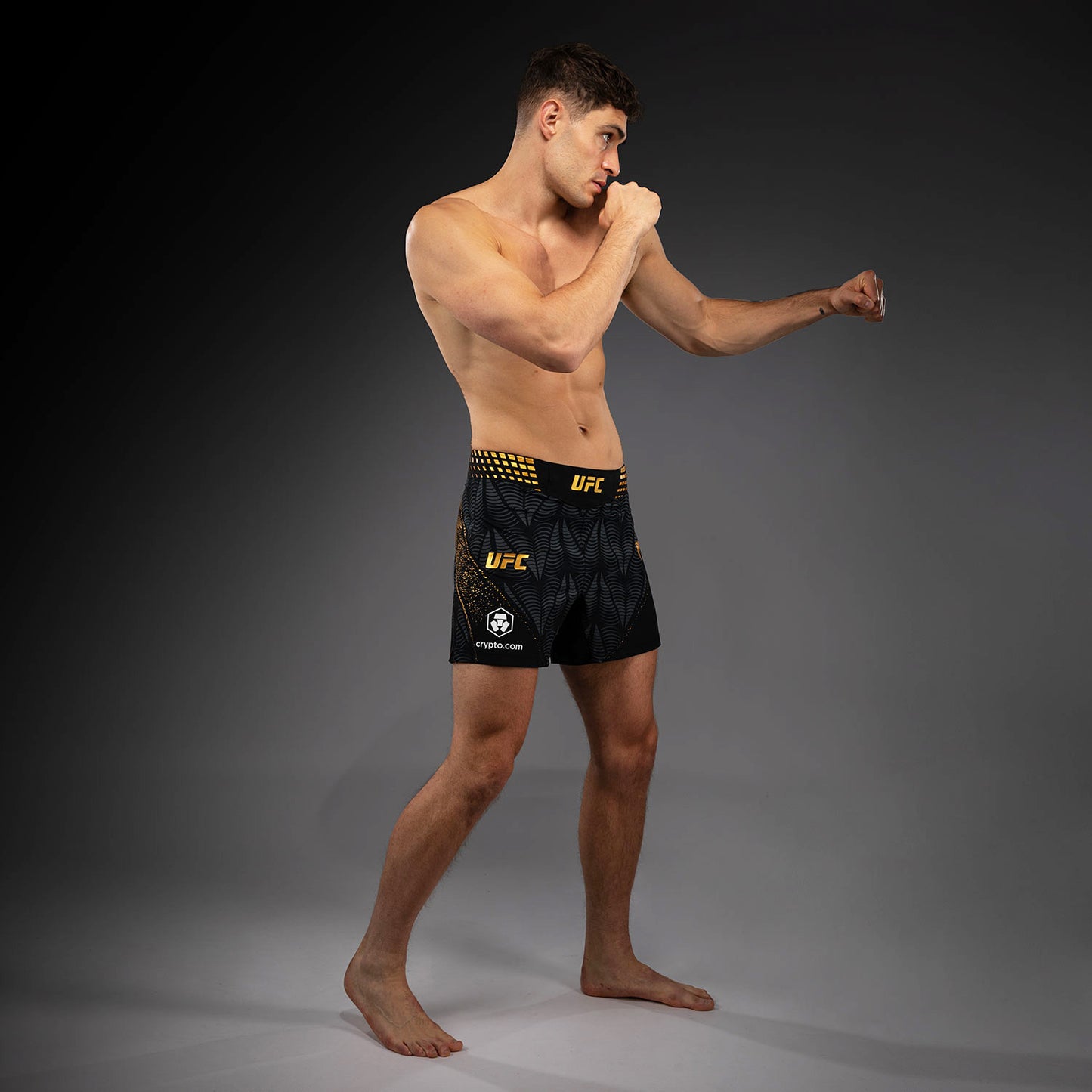 UFC Zenith by Venum Authentic Fight Night ショートフィットファイトショーツ メンズ - チャンピオン