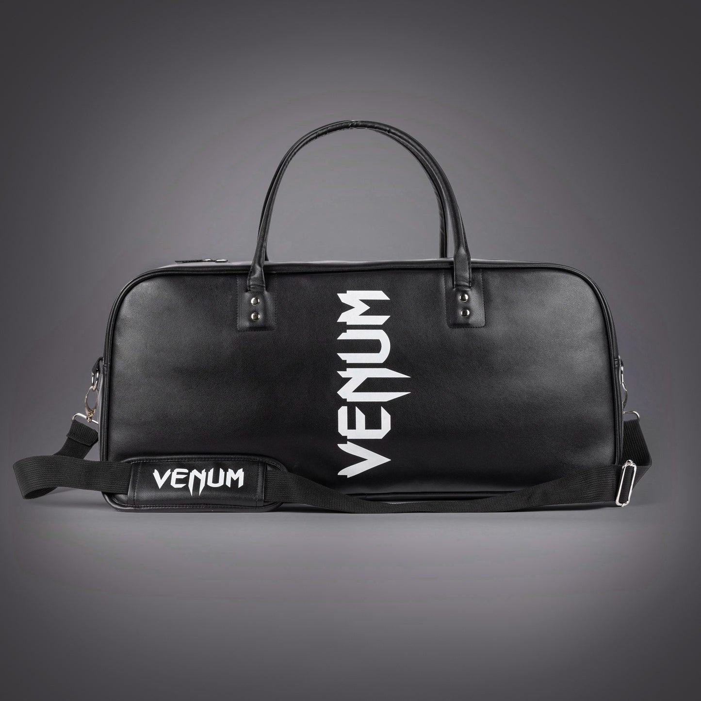 Venum スポーツバッグ – ブラック/ホワイト