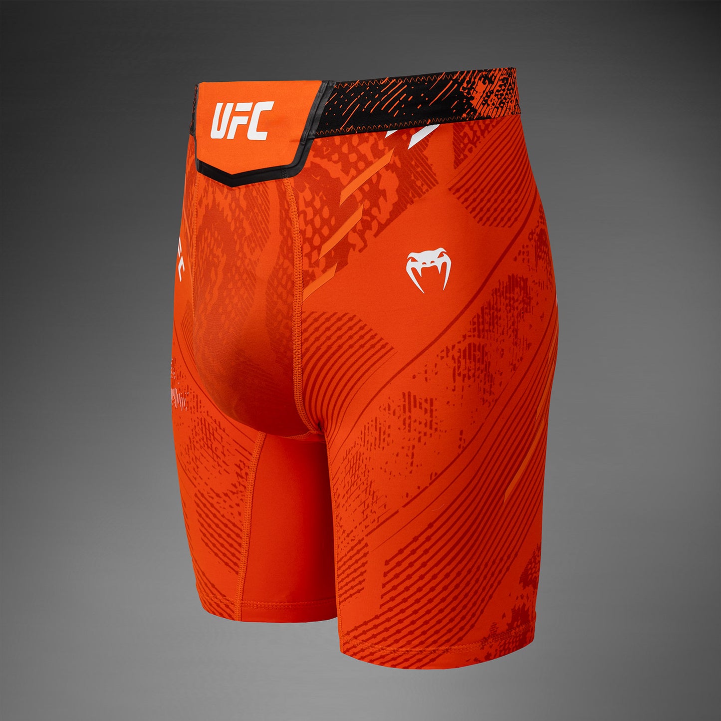 UFC Fusion by Venum Authentic Fight Night メンズ ヴァレトゥード ショート - オレンジ
