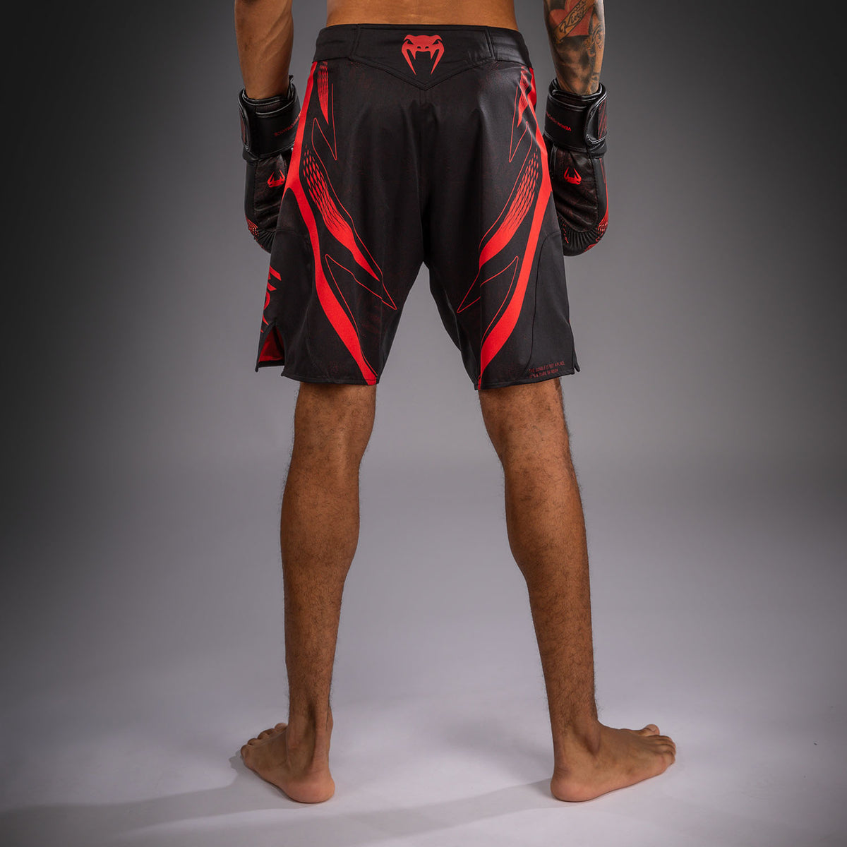 Venum Amazonia Reborn MMAショーツ - ブラック/レッド
