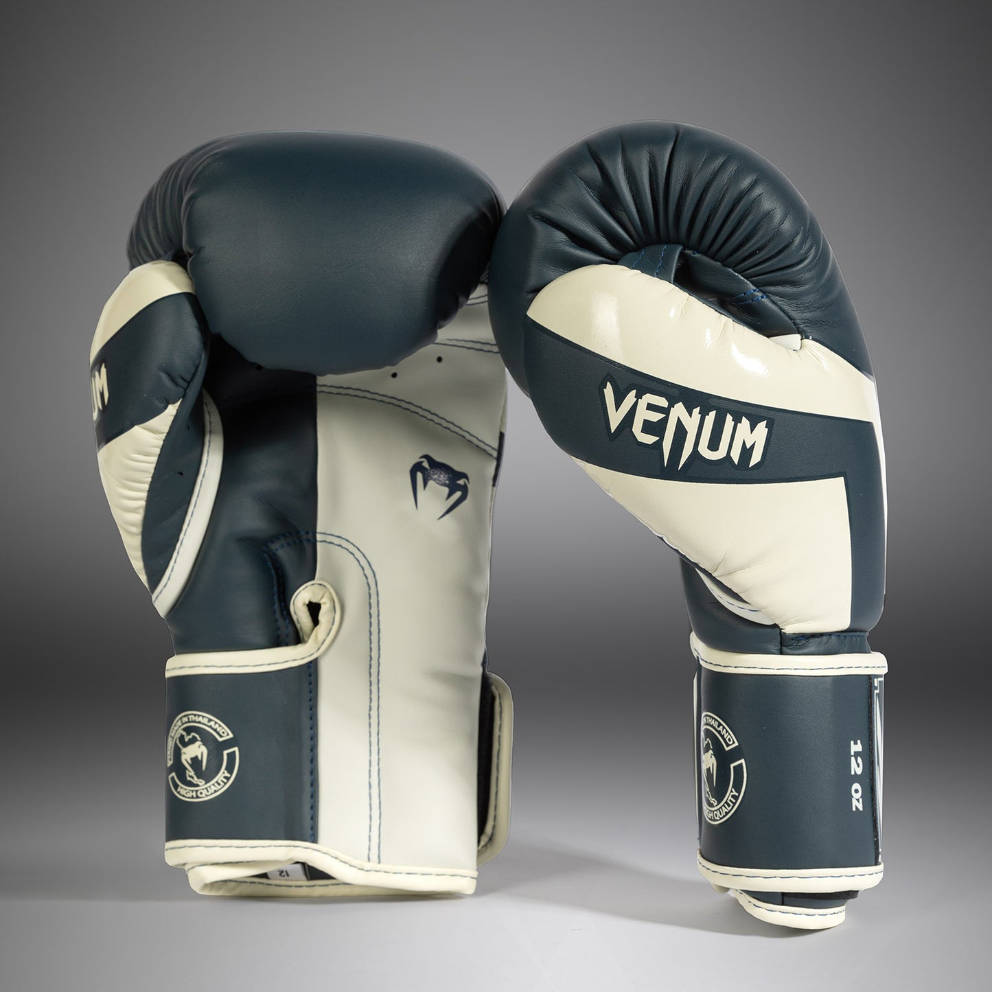 Venum Elite ボクシンググローブ：ホワイト／ネイビーブルー