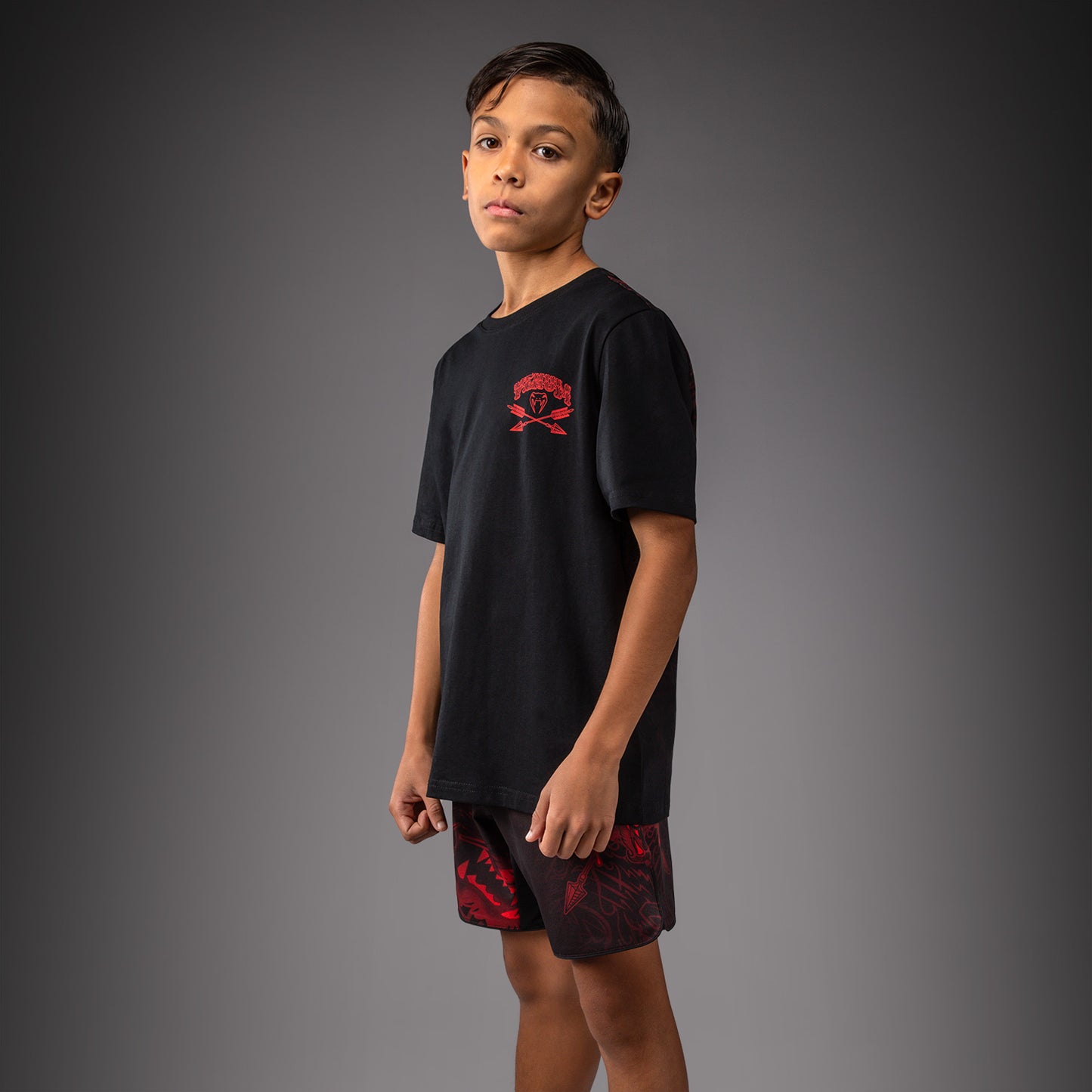 Venum Wolf Atak キッズ用 Tシャツ – ブラック/レッド