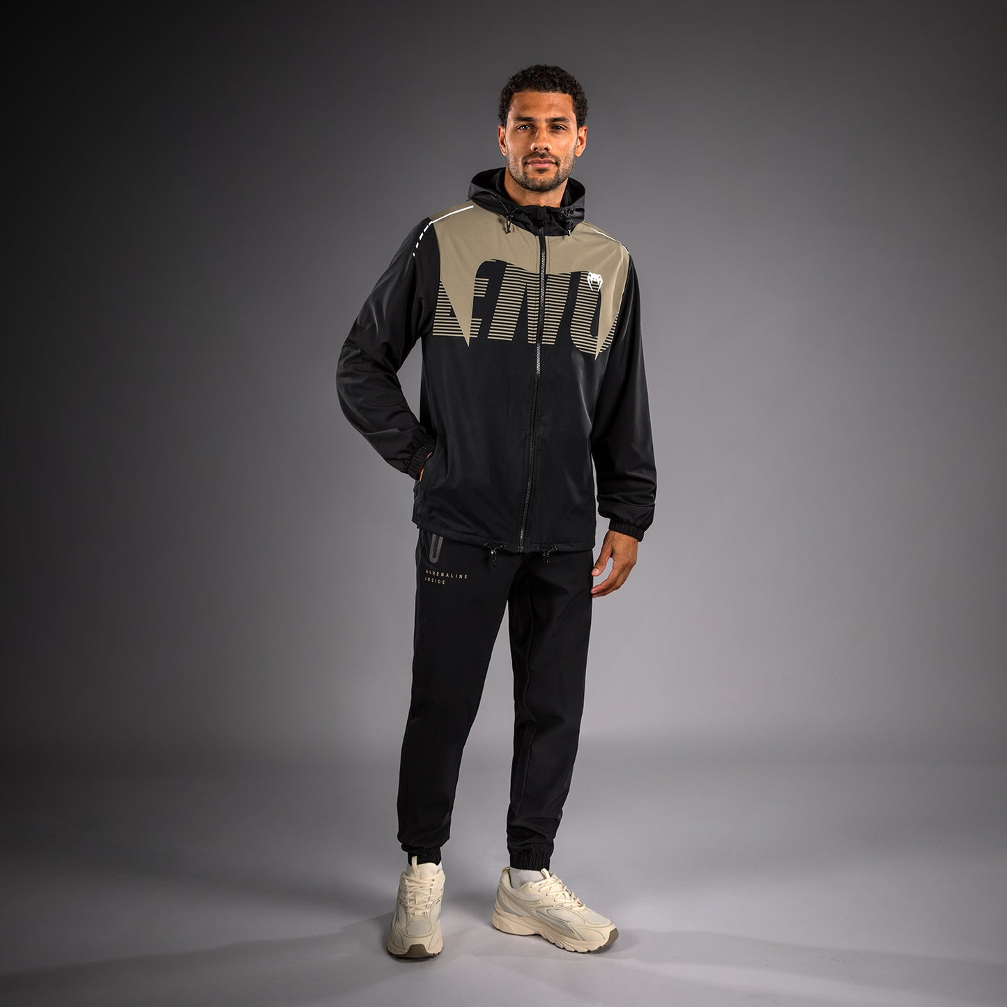 Venum Adrenaline トラックジャケット – ブラック/サンド