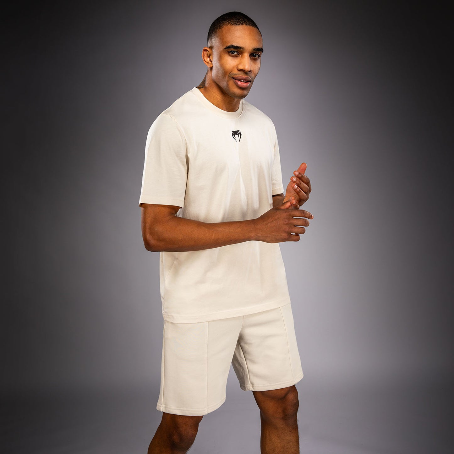 Venum Naga Tシャツ – オフホワイト