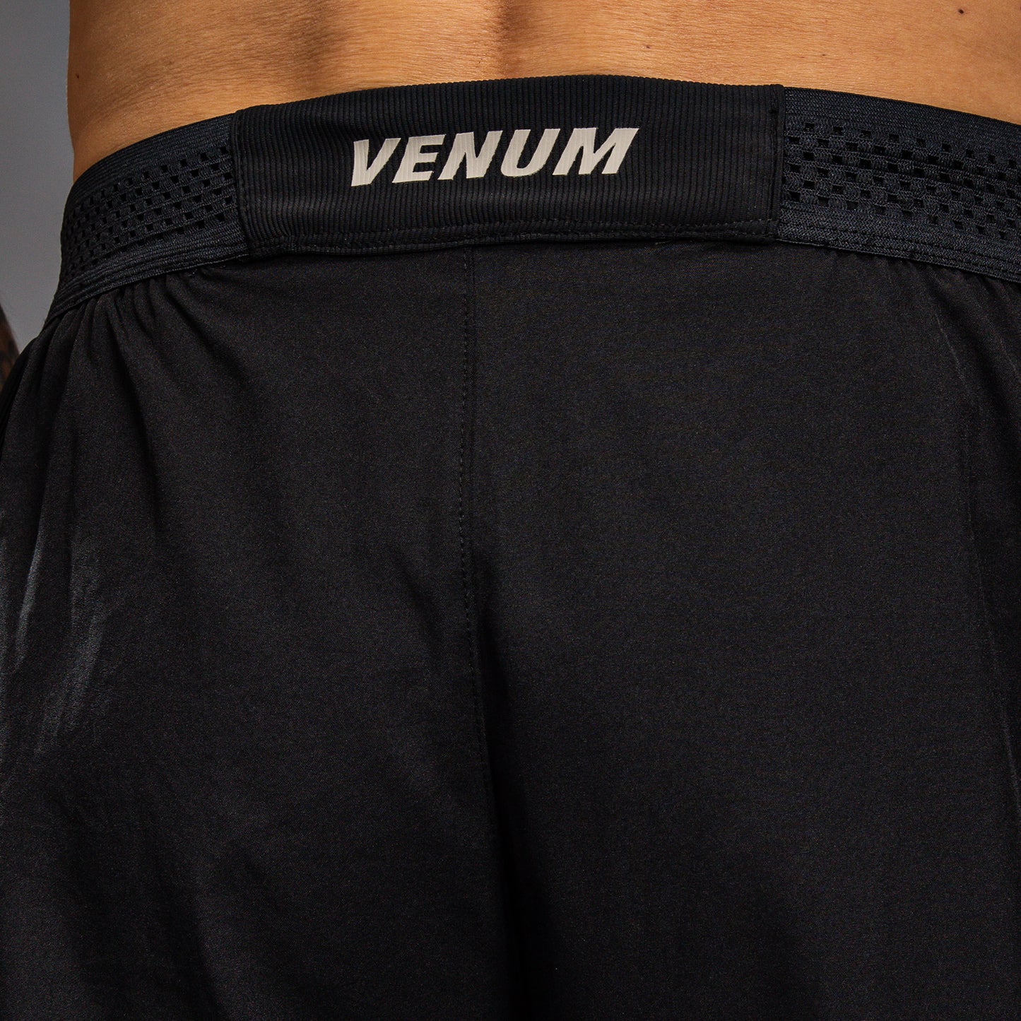 Venum G-Fit Air トレーニングショーツ メンズ - ディープブラック/デザートサンド