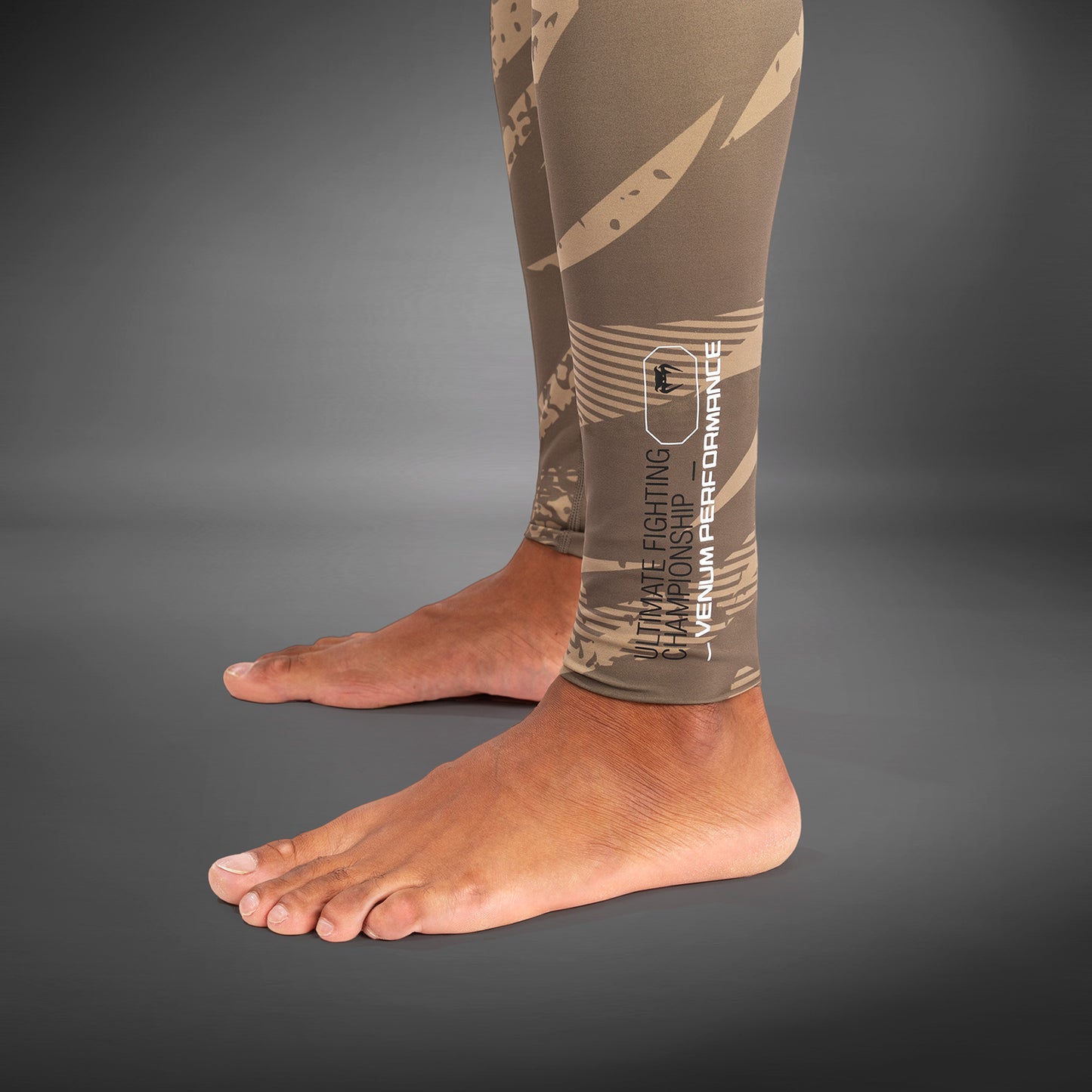 UFC Adrenaline By Venum Fight Week Performance メンズ・タイト - Desert Camo