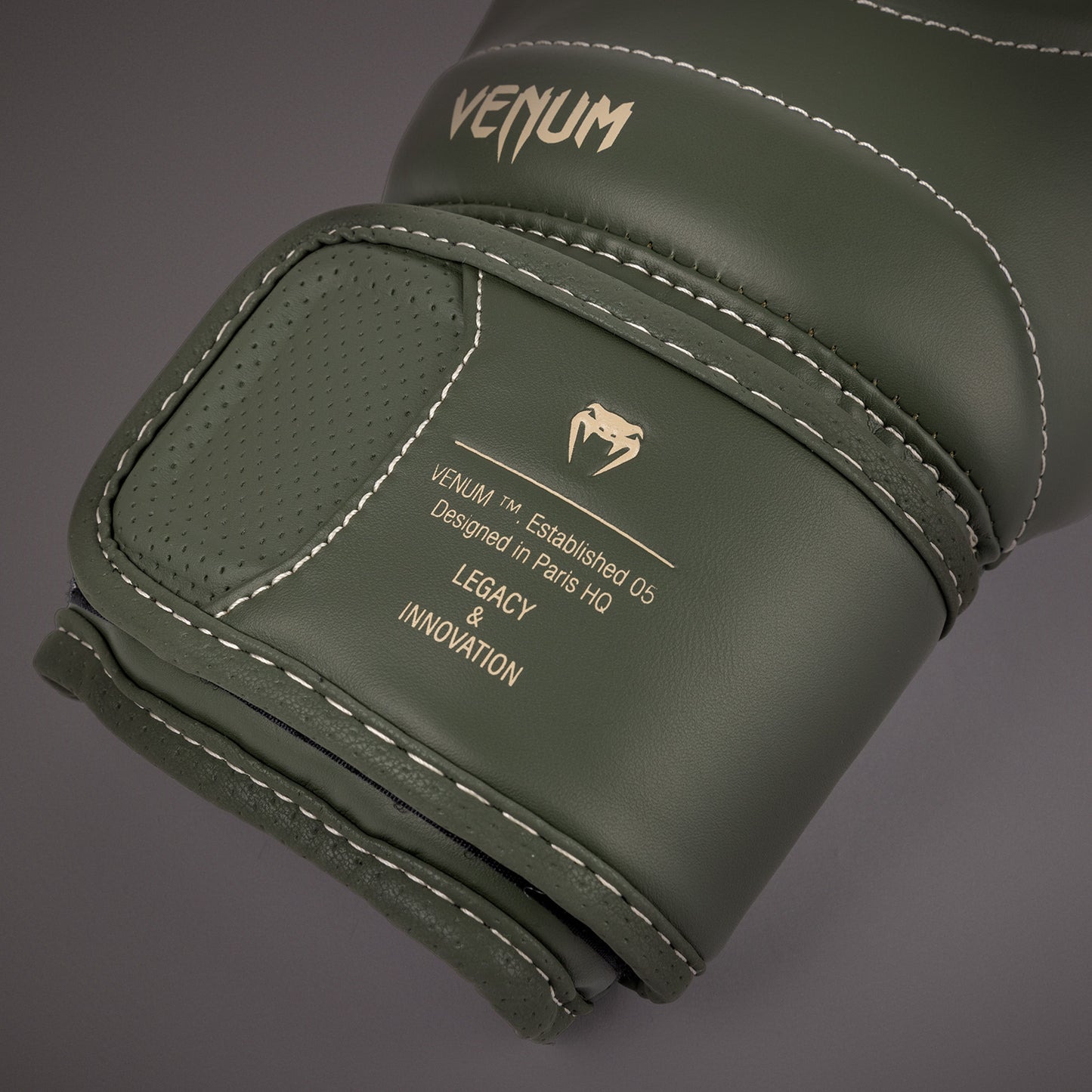 Venum Impact Evo ボクシンググローブ - ミリタリーグリーン