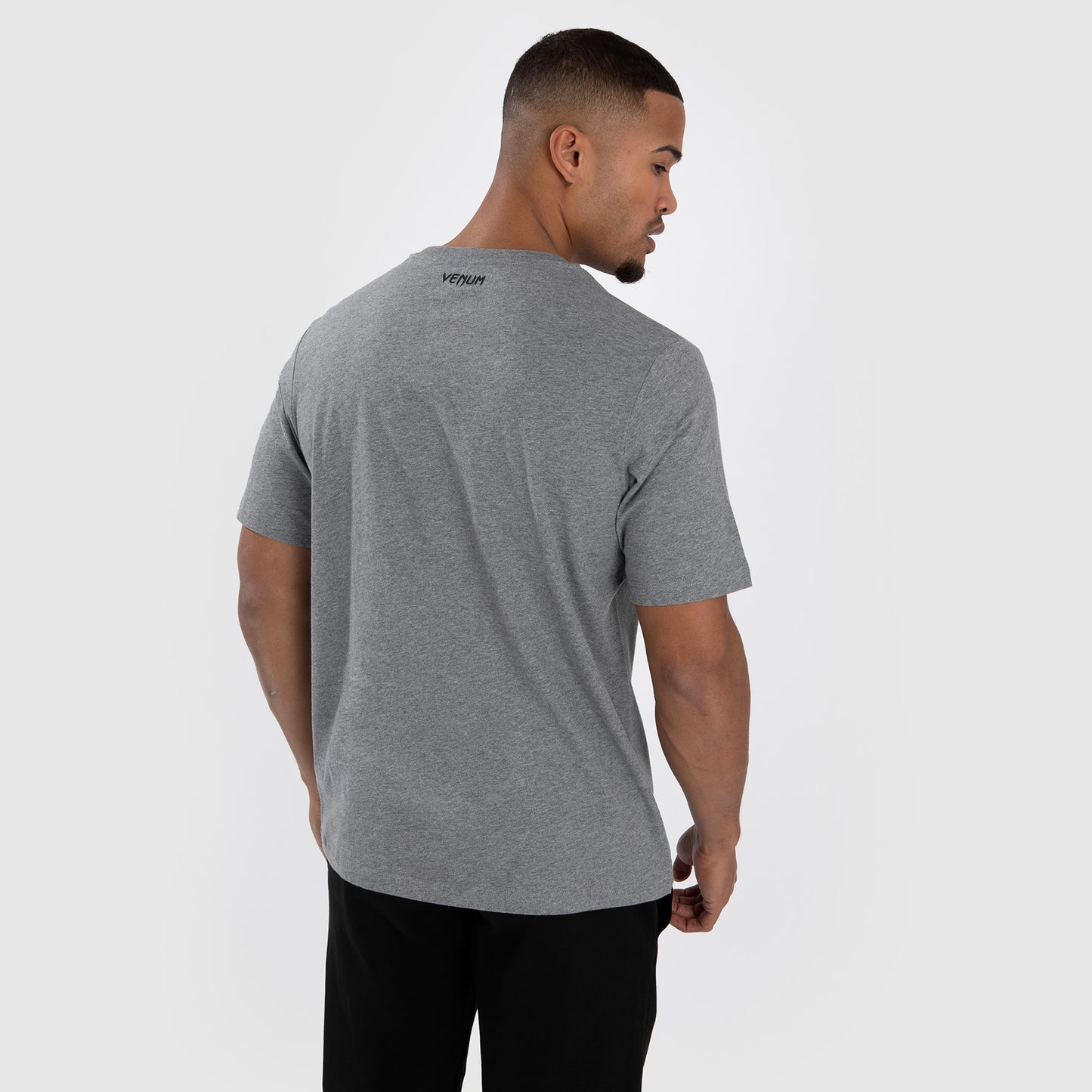 UFC Venum Classic Tシャツ - グレー/レッド