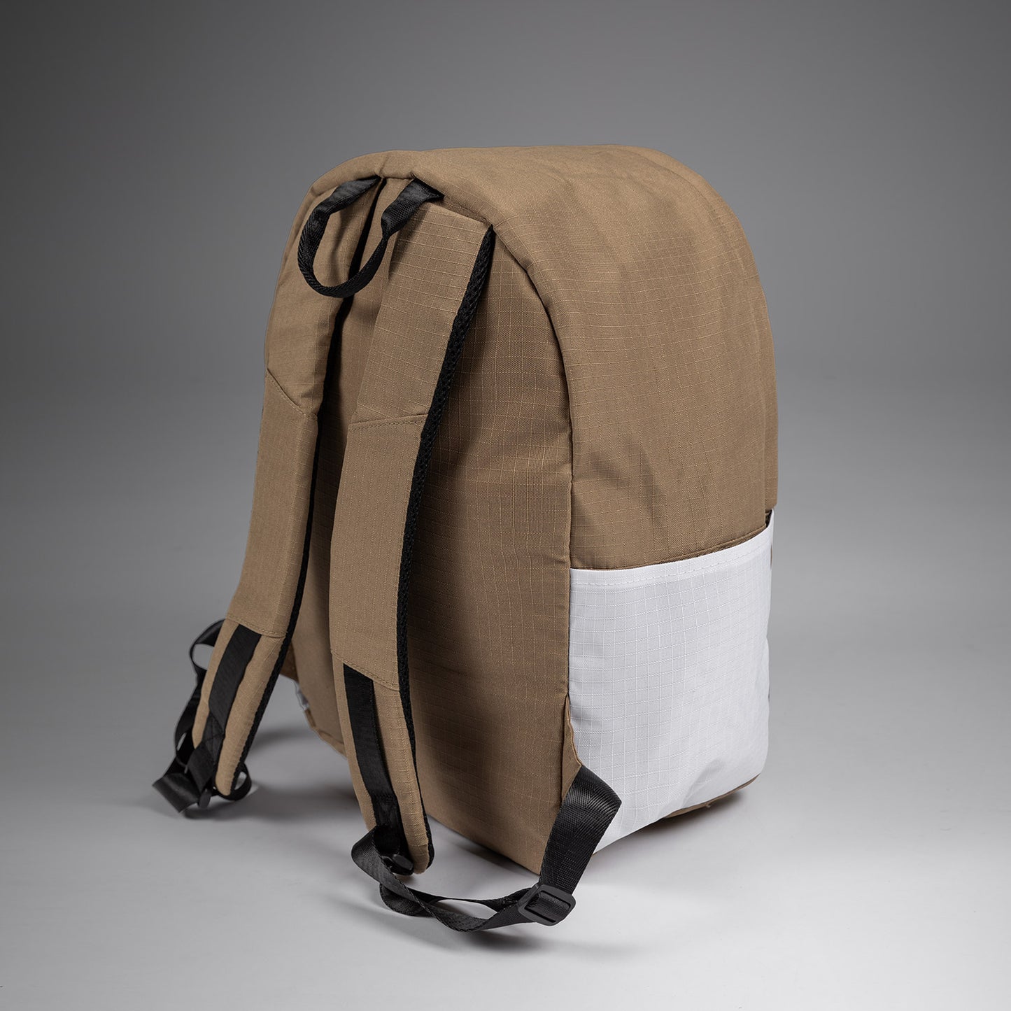 Venum Evo 2 軽量バックパック - デューン