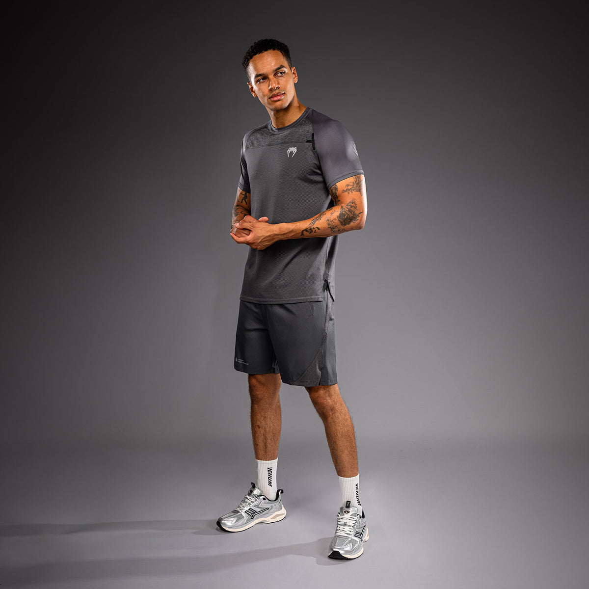 Venum G-Fit Scale ドライテックTシャツ - グレー