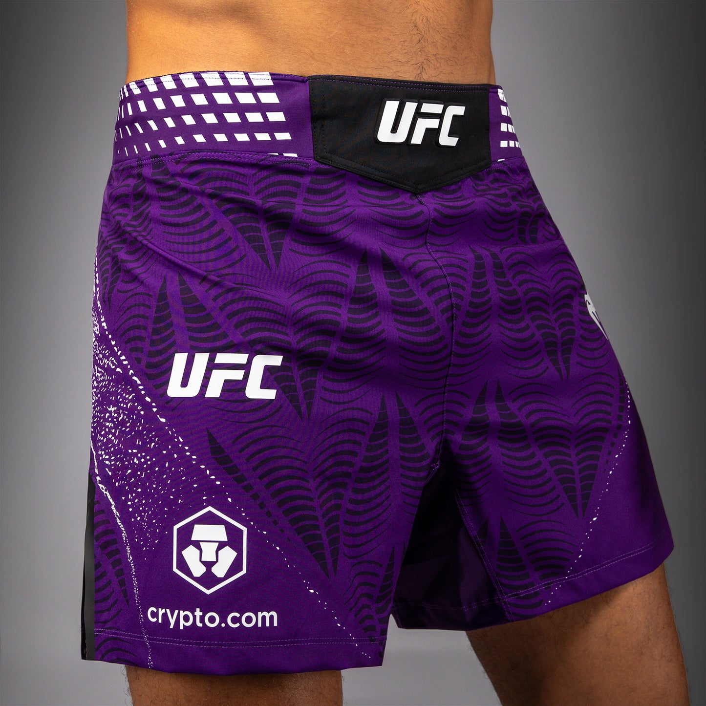 UFC Zenith by Venum Authentic Fight Night ショートフィットファイトショーツ メンズ - パープル
