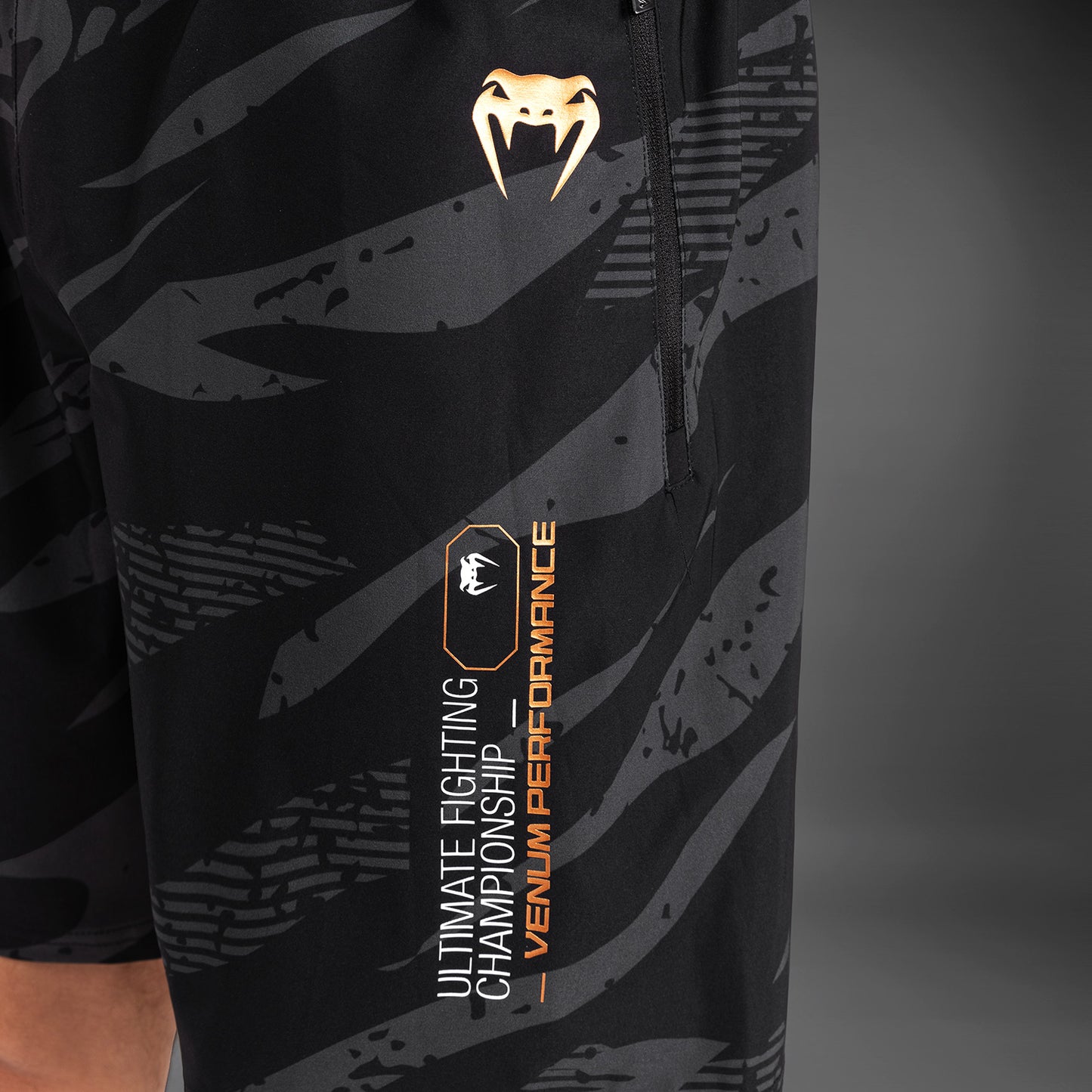 UFC Adrenaline By Venum Fight Week Performance メンズショーツ - Urban Camo