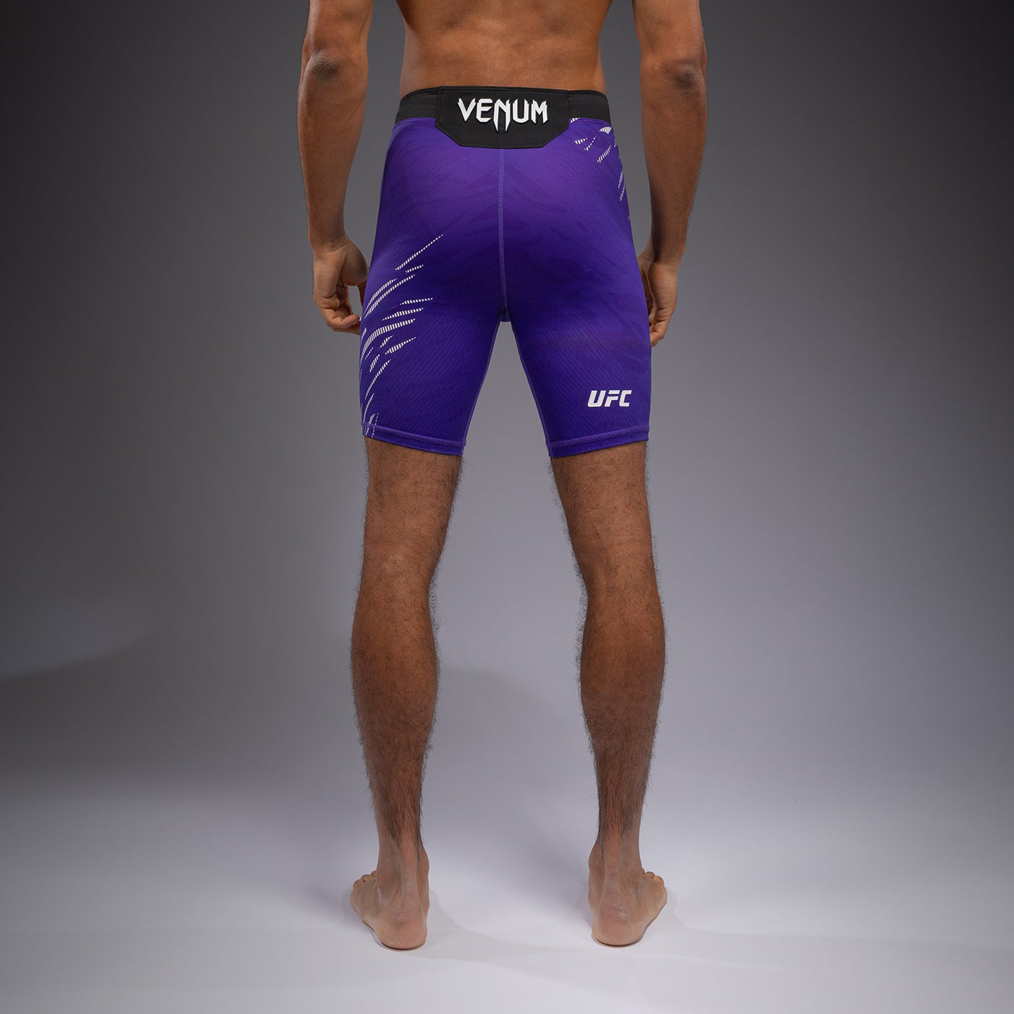 UFC Fusion by Venum Authentic Fight Night ヴァレトゥードショーツ（男性用） - パープル