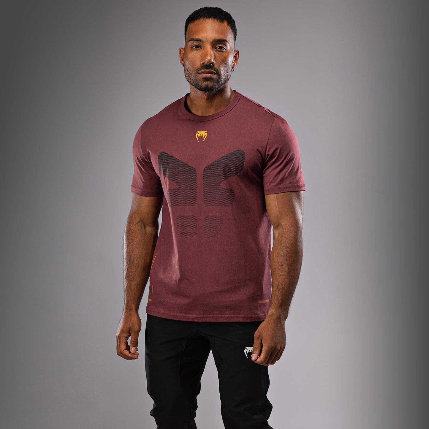 Venum Tactical XT メンズTシャツ - ブラック/バーガンディ/ゴールド