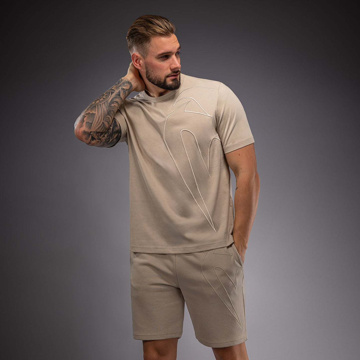 Venum Giant 3D Tシャツ – ライトベージュ