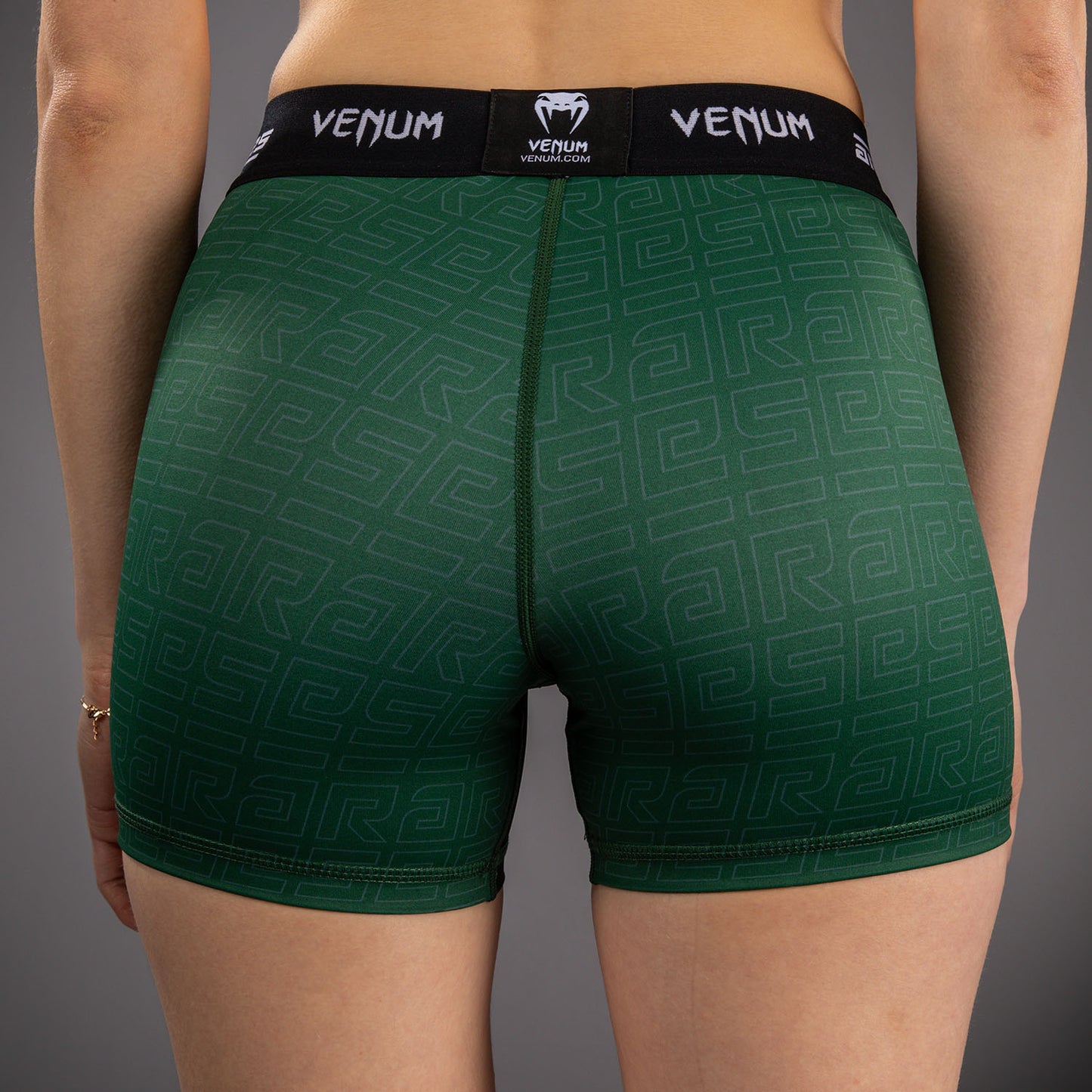 Venum x Ares 2.0 レディース トレーニングショーツ – カーキ