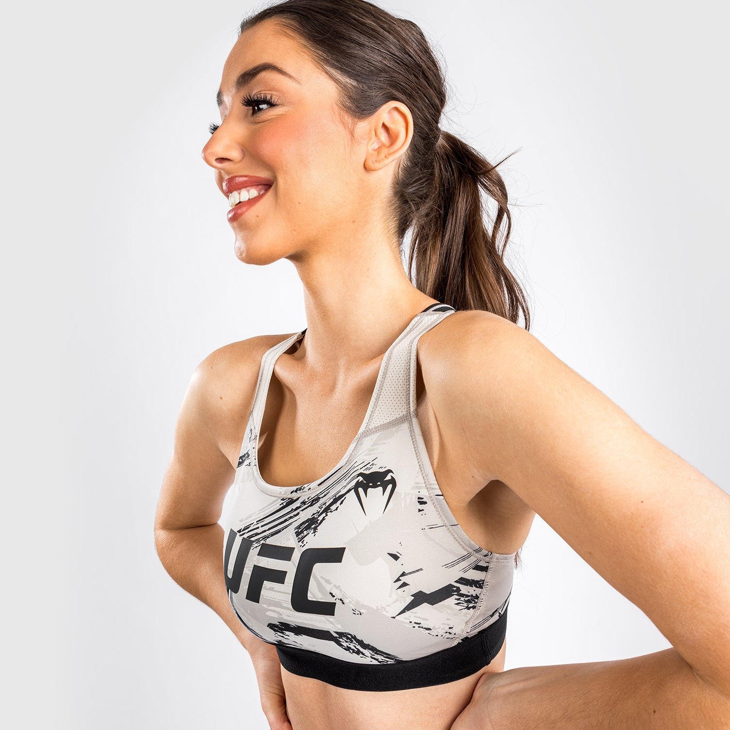 Venum UFC Authentic Fight Week 2.0 レディース スポーツブラ - サンド/ブラック