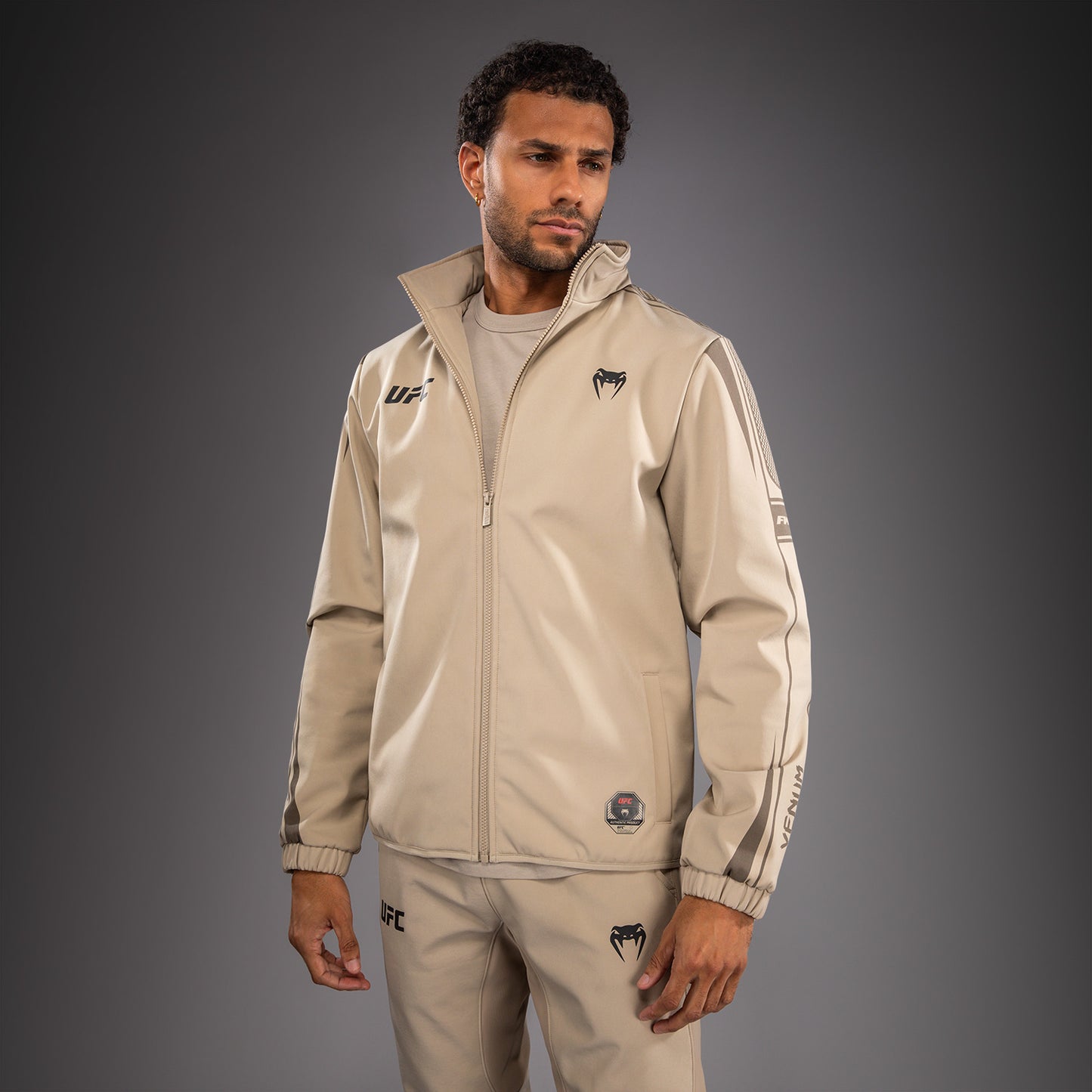 Venum UFC Unity by Venum Authentic Fight Week メンズ ジップフーディー - サンド